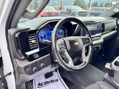 2023 Chevrolet Silverado 1500 LT / CREW / 5.3 LITER V8 / STANDARD BOX / LOCAL TRADE / 33K MILES