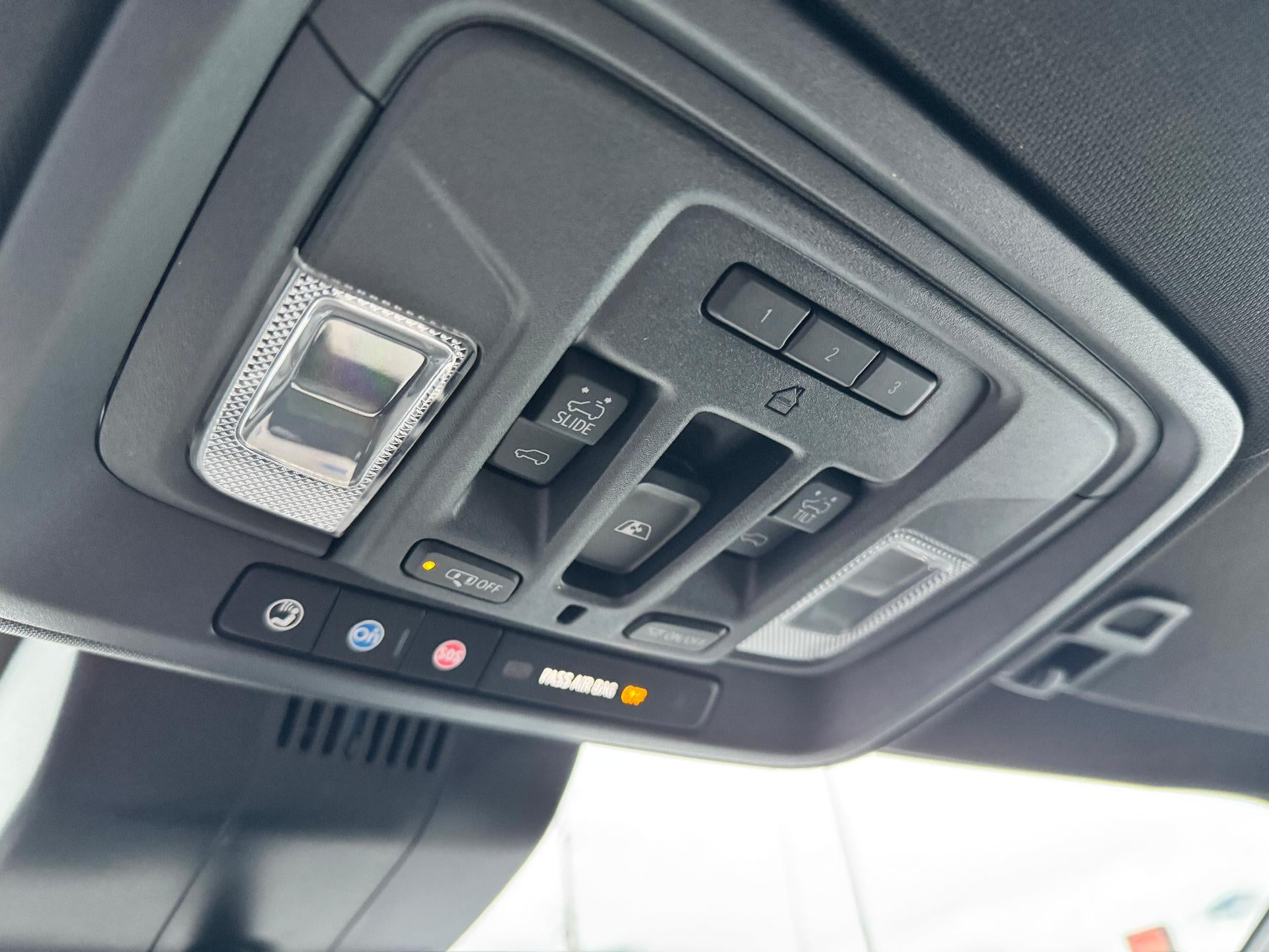 2022 Chevrolet Silverado 1500 ZR2 OFF ROAD / CREW / 6.2 LITER V8 / TECH PCKG / SUNROOF / 1 OWNER