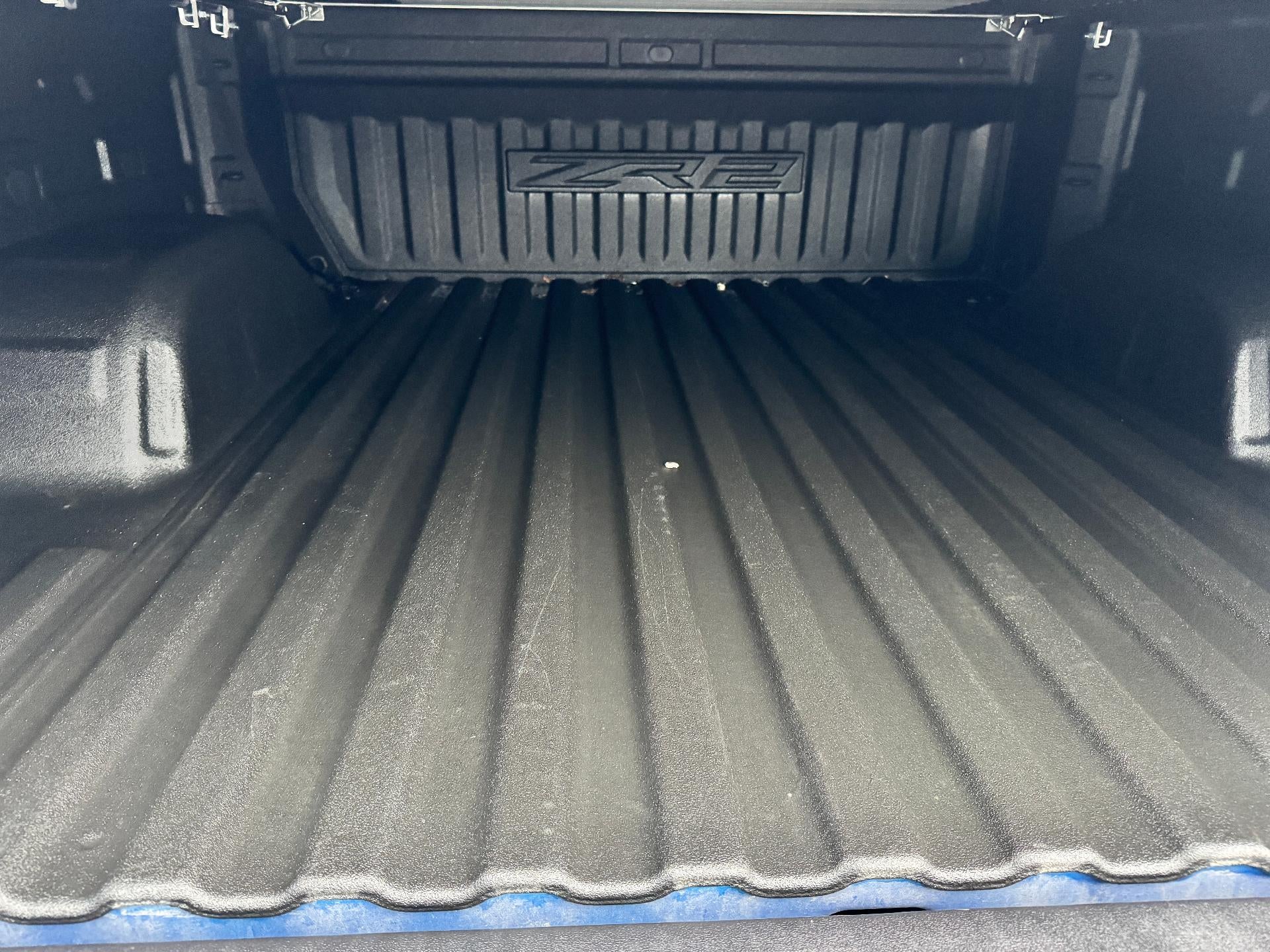 2022 Chevrolet Silverado 1500 ZR2 OFF ROAD / CREW / 6.2 LITER V8 / TECH PCKG / SUNROOF / 1 OWNER