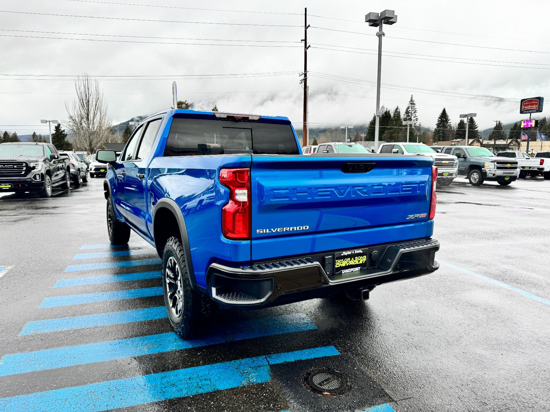 2022 Chevrolet Silverado 1500 ZR2 OFF ROAD / CREW / 6.2 LITER V8 / TECH PCKG / SUNROOF / 1 OWNER