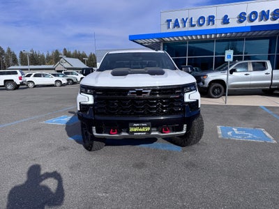 2022 Chevrolet Silverado 1500 ZR2 OFF ROAD / CREW / 6.2 LITER V8 / SUNROOF / TECH PCKG / 1 OWNER / 11K MILES