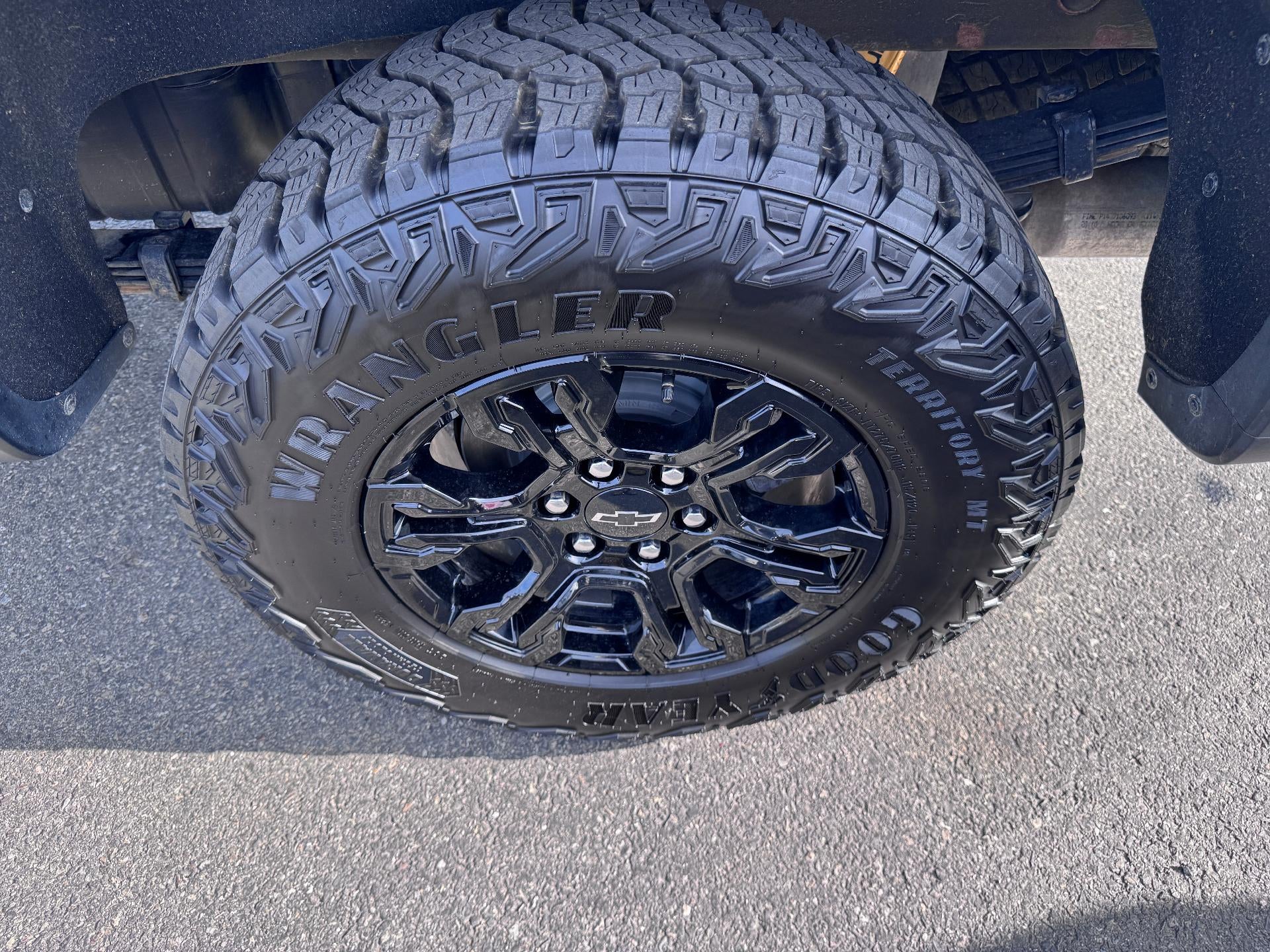 2022 Chevrolet Silverado 1500 ZR2 OFF ROAD / CREW / 6.2 LITER V8 / SUNROOF / TECH PCKG / 1 OWNER / 11K MILES