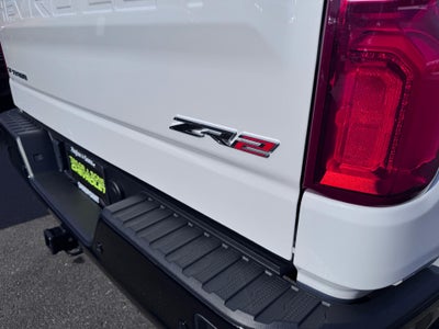 2022 Chevrolet Silverado 1500 ZR2 OFF ROAD / CREW / 6.2 LITER V8 / SUNROOF / TECH PCKG / 1 OWNER / 11K MILES