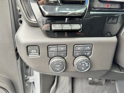 2024 Chevrolet Silverado 1500 ZR2 OFF ROAD / CREW / 6.2 LITER V8 / TECH PCKG / 1 OWNER / 38K MILES