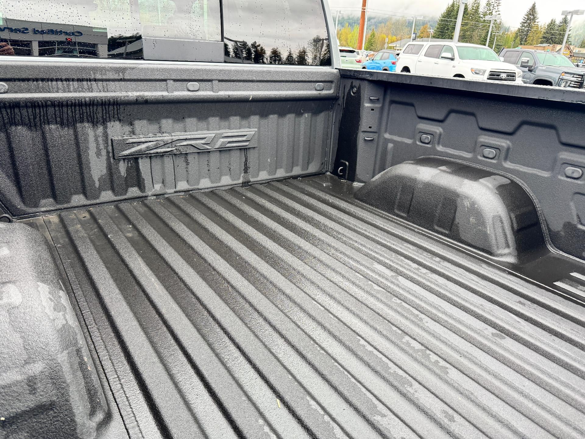 2024 Chevrolet Silverado 1500 ZR2 OFF ROAD / CREW / 6.2 LITER V8 / TECH PCKG / 1 OWNER / 38K MILES