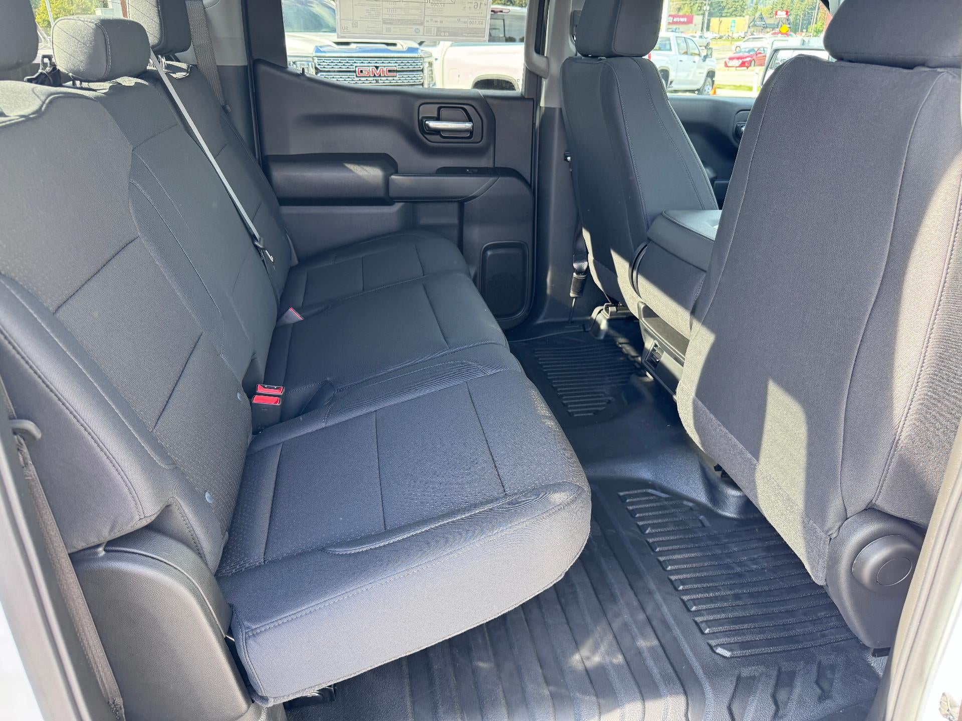 2026 Chevrolet Silverado 1500 WORK TRUCK / CREW / 5.3 LITER V8 / Z71 OFF ROAD / STANDARD BOX