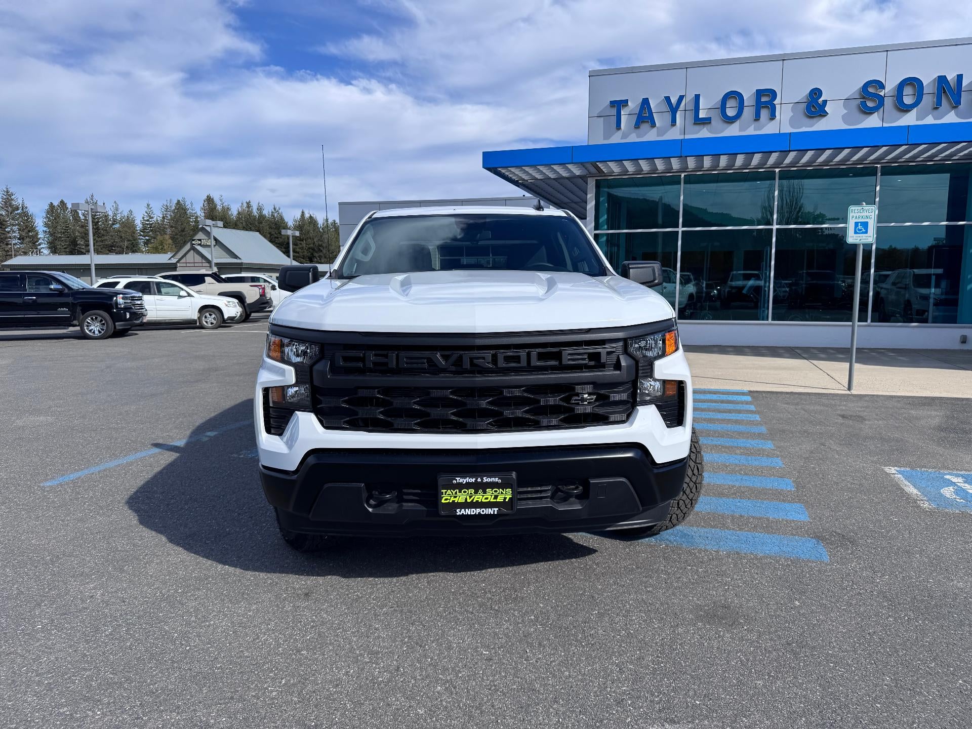 2026 Chevrolet Silverado 1500 WORK TRUCK / CREW / 5.3 LITER V8 / Z71 OFF ROAD / STANDARD BOX