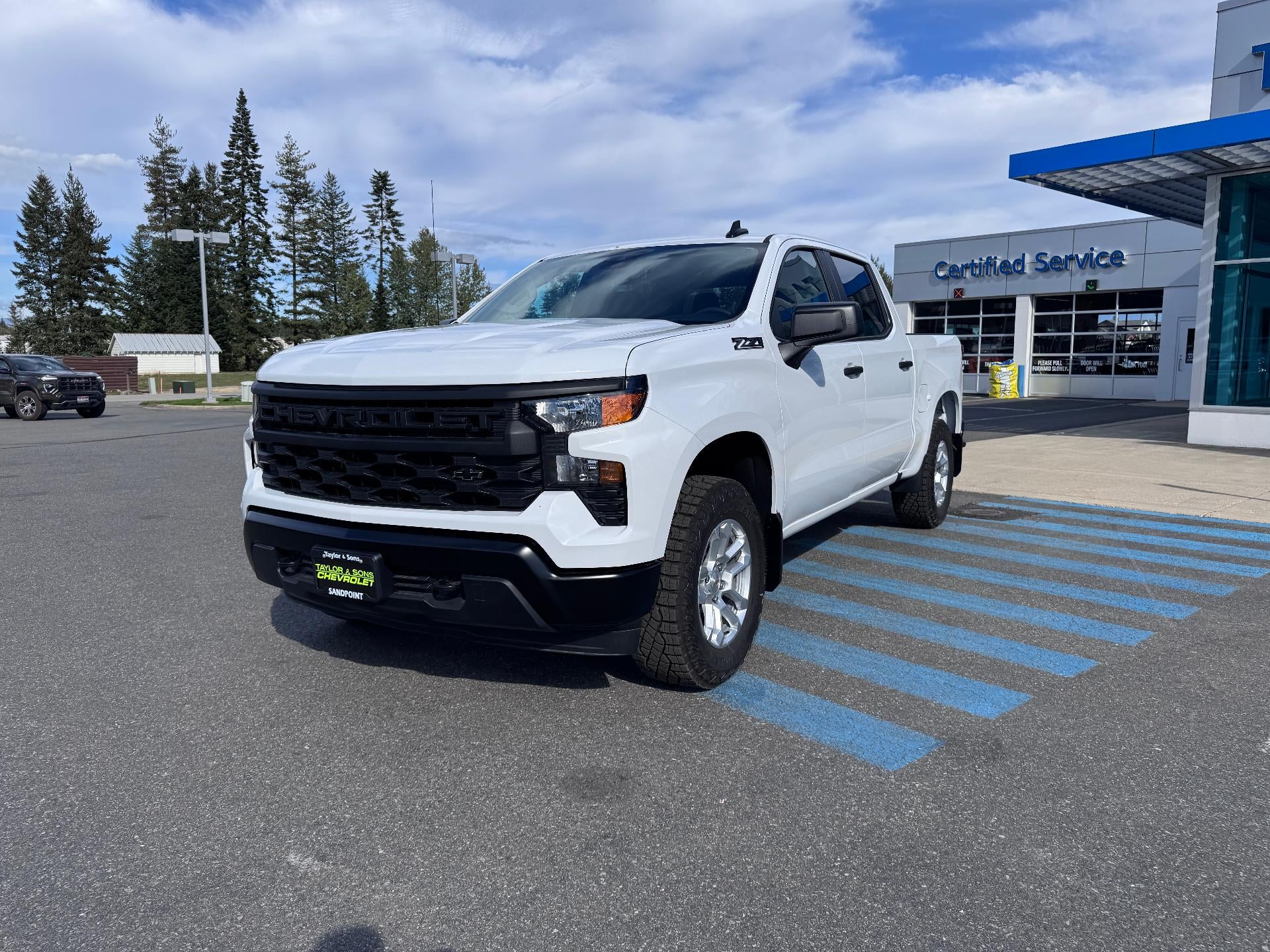 2026 Chevrolet Silverado 1500 WORK TRUCK / CREW / 5.3 LITER V8 / Z71 OFF ROAD / STANDARD BOX