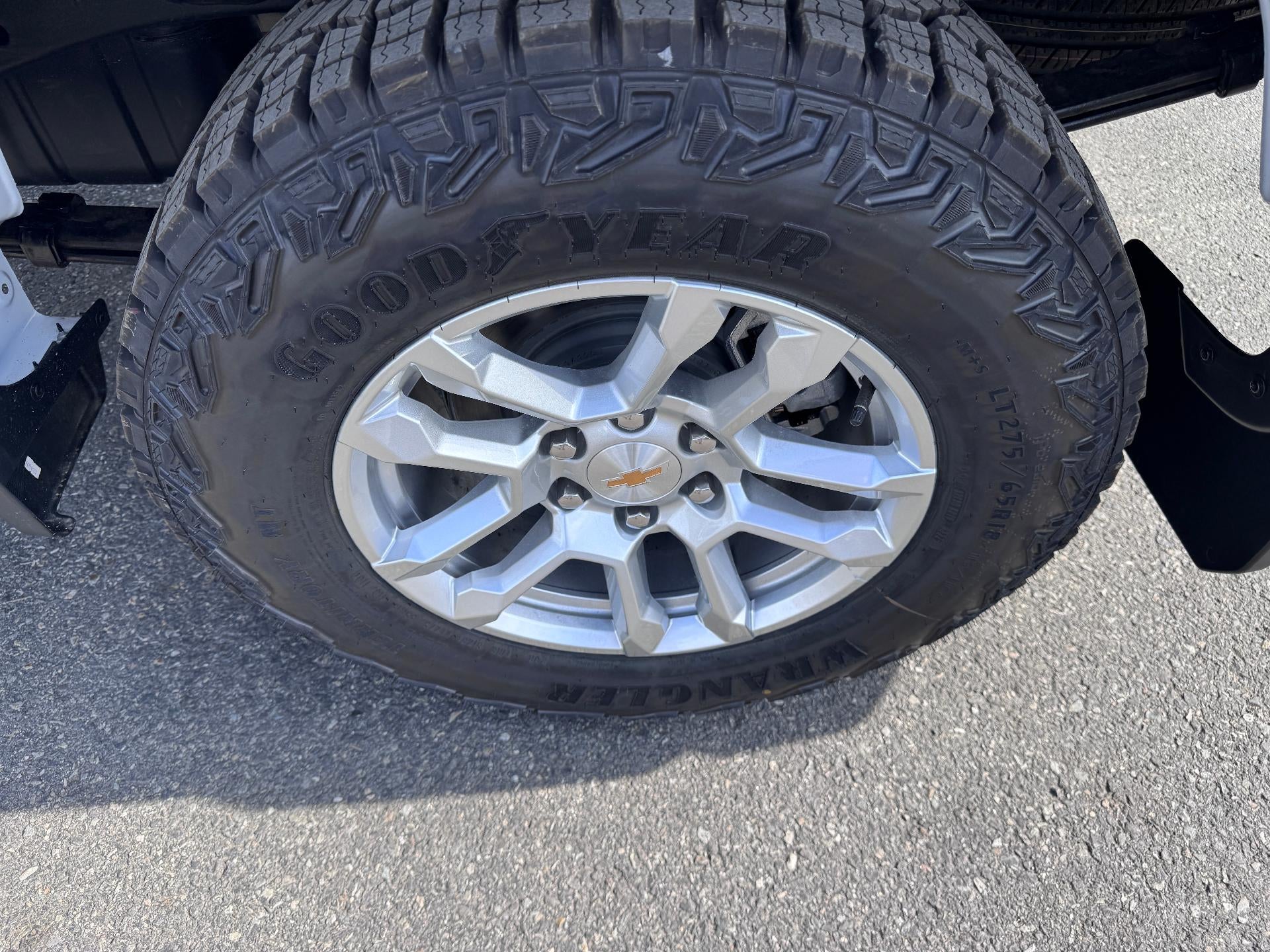 2026 Chevrolet Silverado 1500 WORK TRUCK / CREW / 5.3 LITER V8 / Z71 OFF ROAD / STANDARD BOX