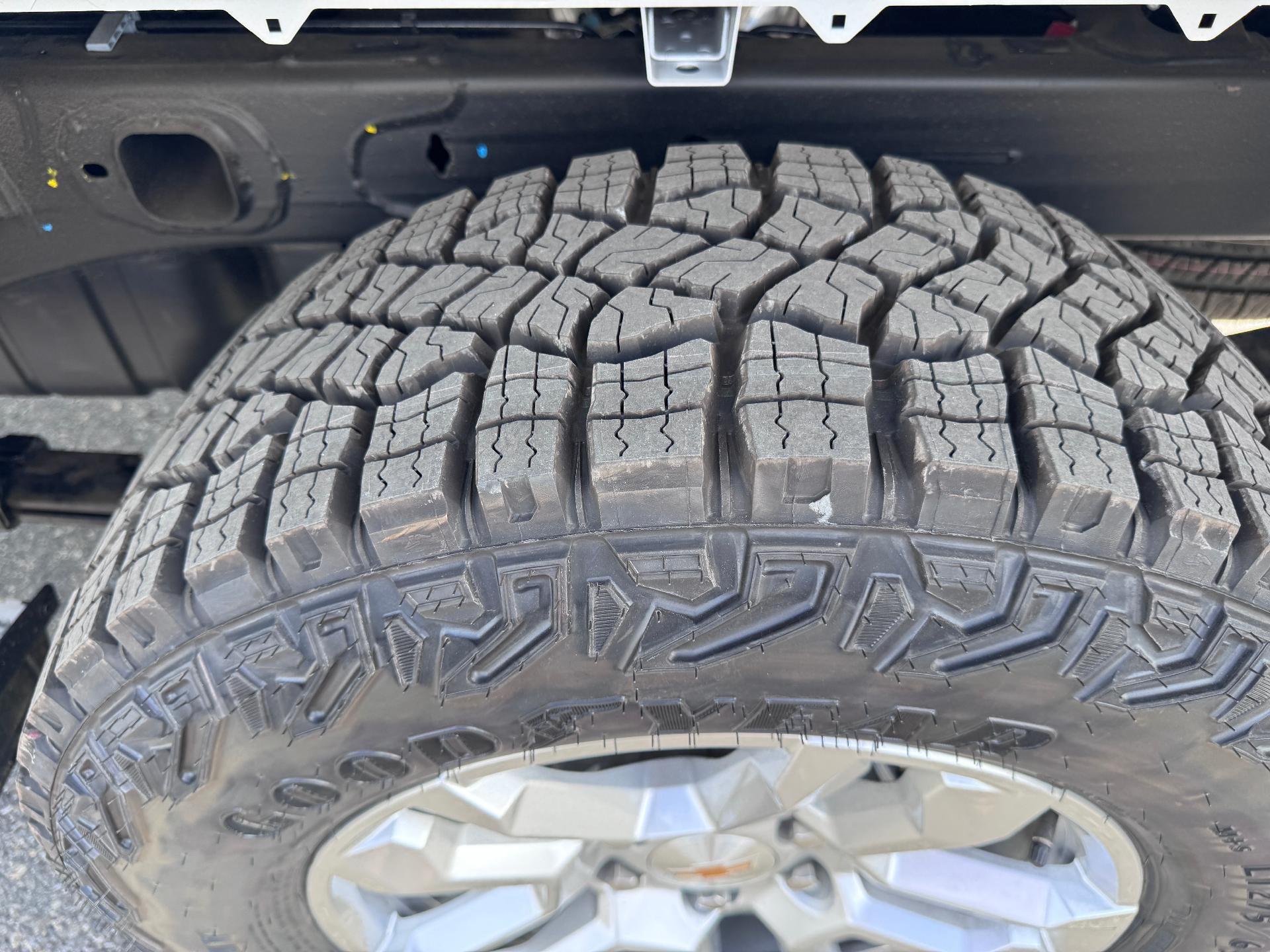 2026 Chevrolet Silverado 1500 WORK TRUCK / CREW / 5.3 LITER V8 / Z71 OFF ROAD / STANDARD BOX