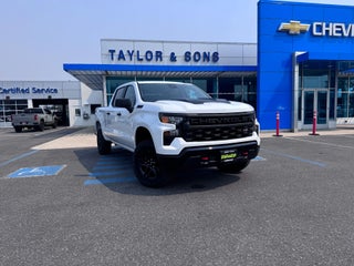 2026 Chevrolet Silverado 1500 CUSTOM / TRAIL BOSS / CREW / 5.3 LITER V8 / STANDARD BOX / DARK ESSENTIALS