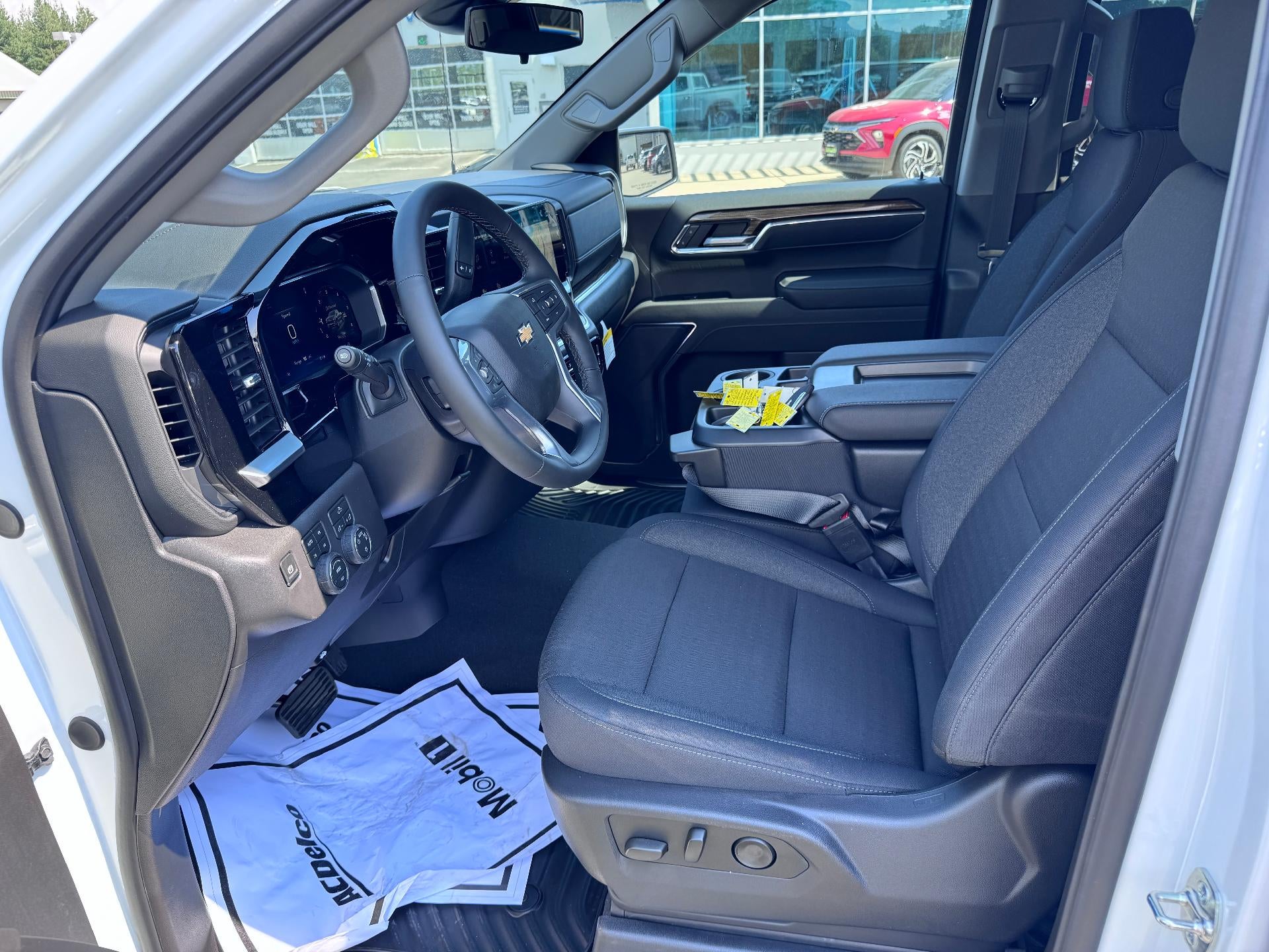 2026 Chevrolet Silverado 1500 LT / CREW / DMAX DIESEL / Z71 OFF ROAD / ADAPTIVE CRUISE / STANDARD BOX