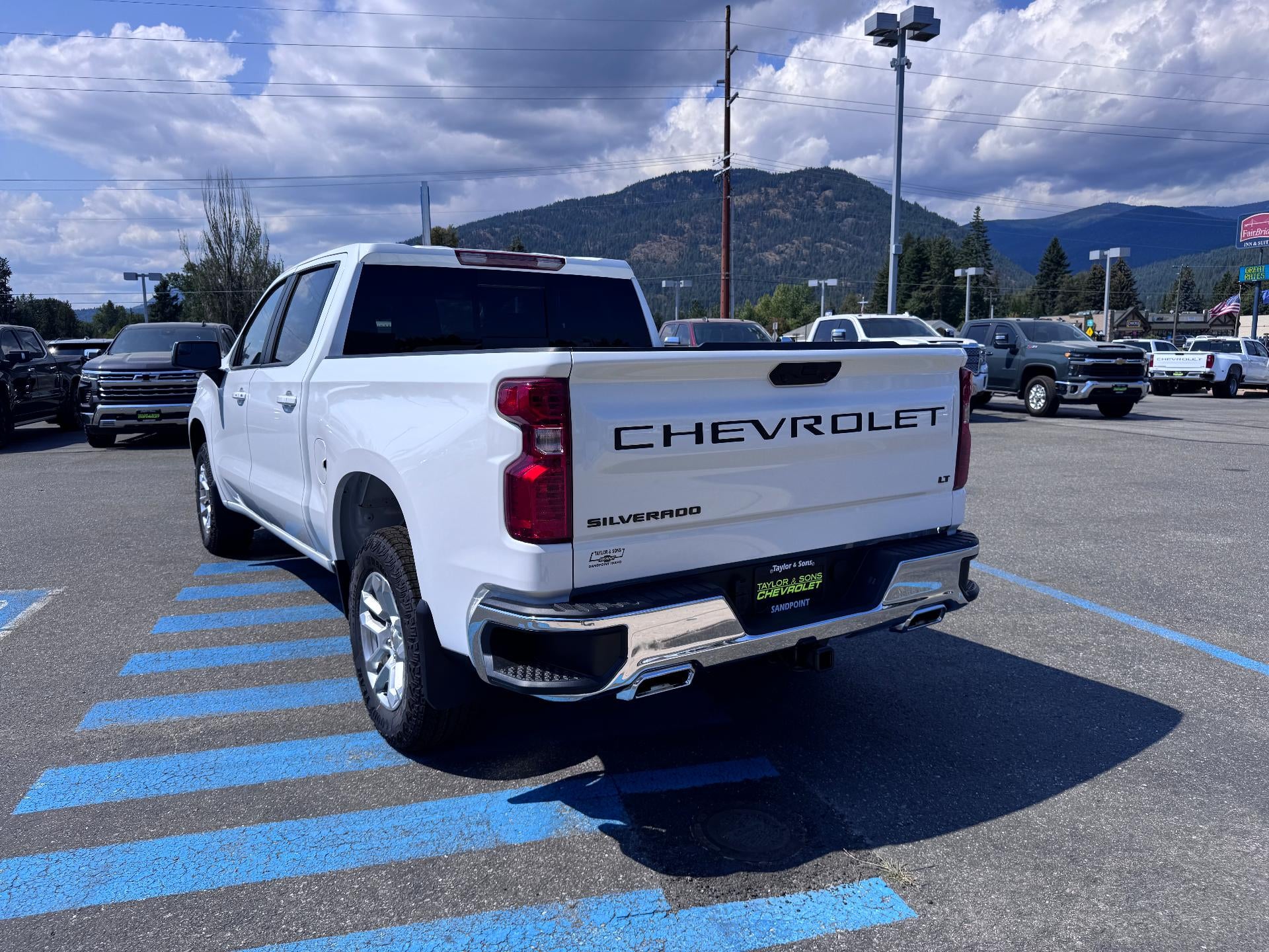 2026 Chevrolet Silverado 1500 LT / CREW / DMAX DIESEL / Z71 OFF ROAD / ADAPTIVE CRUISE / STANDARD BOX