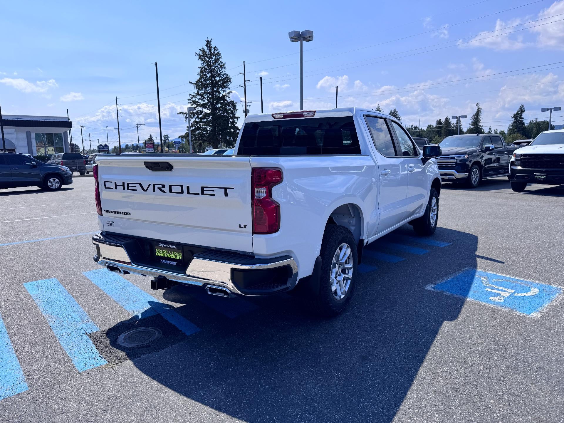 2026 Chevrolet Silverado 1500 LT / CREW / DMAX DIESEL / Z71 OFF ROAD / ADAPTIVE CRUISE / STANDARD BOX