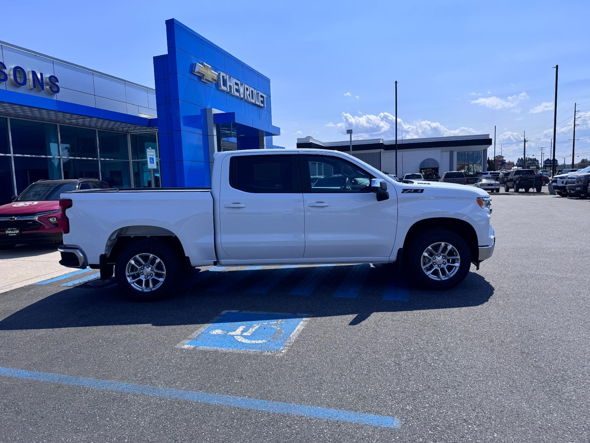2026 Chevrolet Silverado 1500 LT / CREW / DMAX DIESEL / Z71 OFF ROAD / ADAPTIVE CRUISE / STANDARD BOX