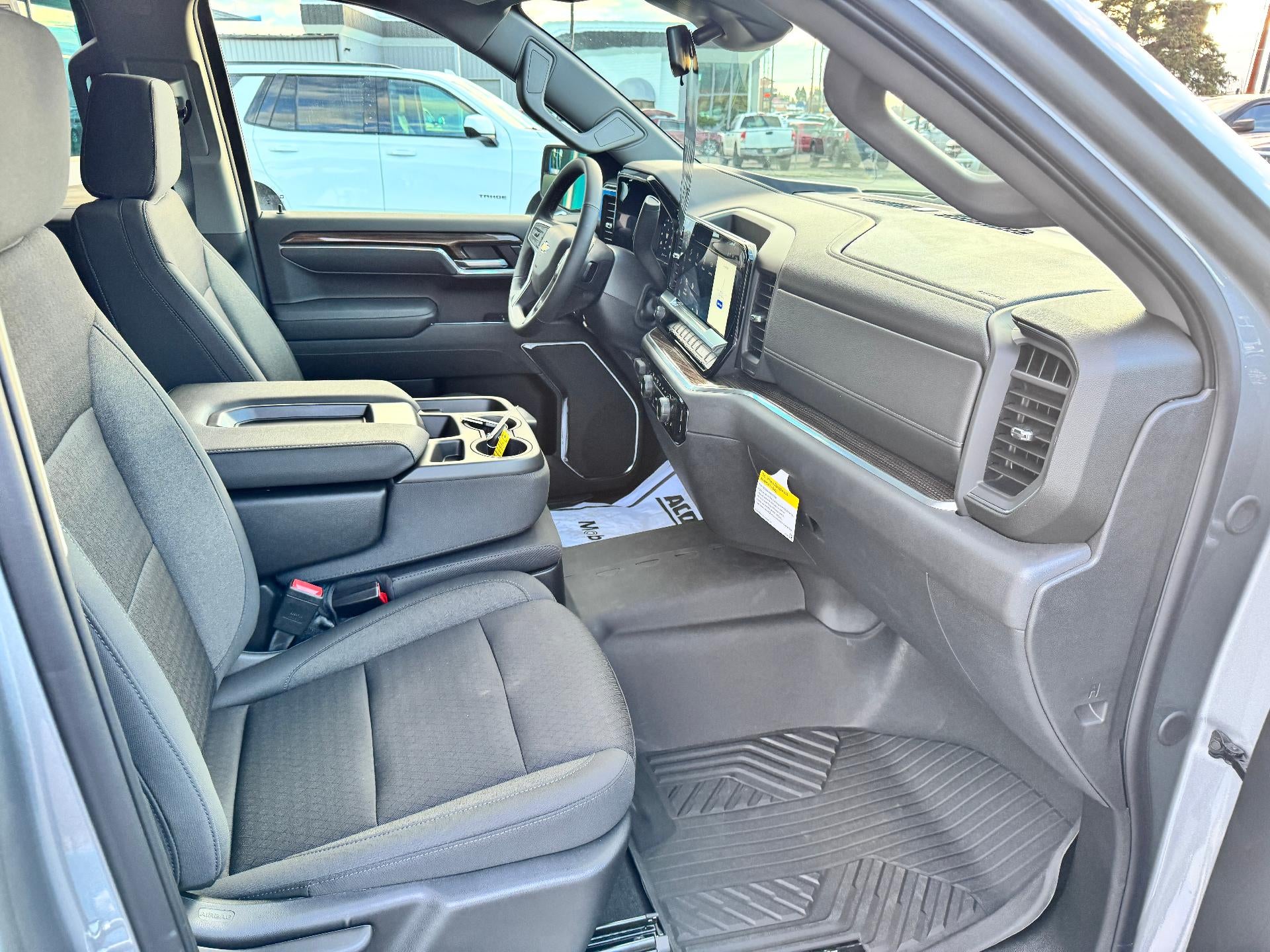 2026 Chevrolet Silverado 1500 LT / CREW / DMAX DIESEL / ADAPTIVE CRUISE / HEATED SEATS / SHORT BOX