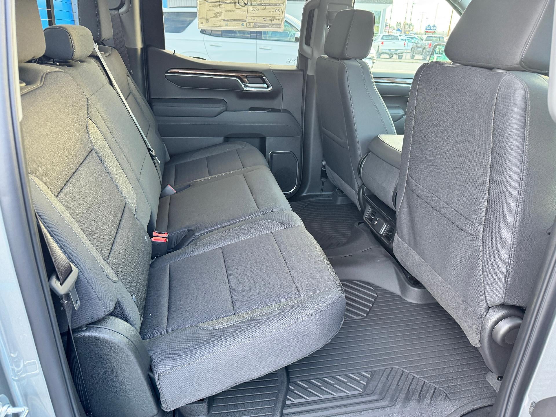 2026 Chevrolet Silverado 1500 LT / CREW / DMAX DIESEL / ADAPTIVE CRUISE / HEATED SEATS / SHORT BOX