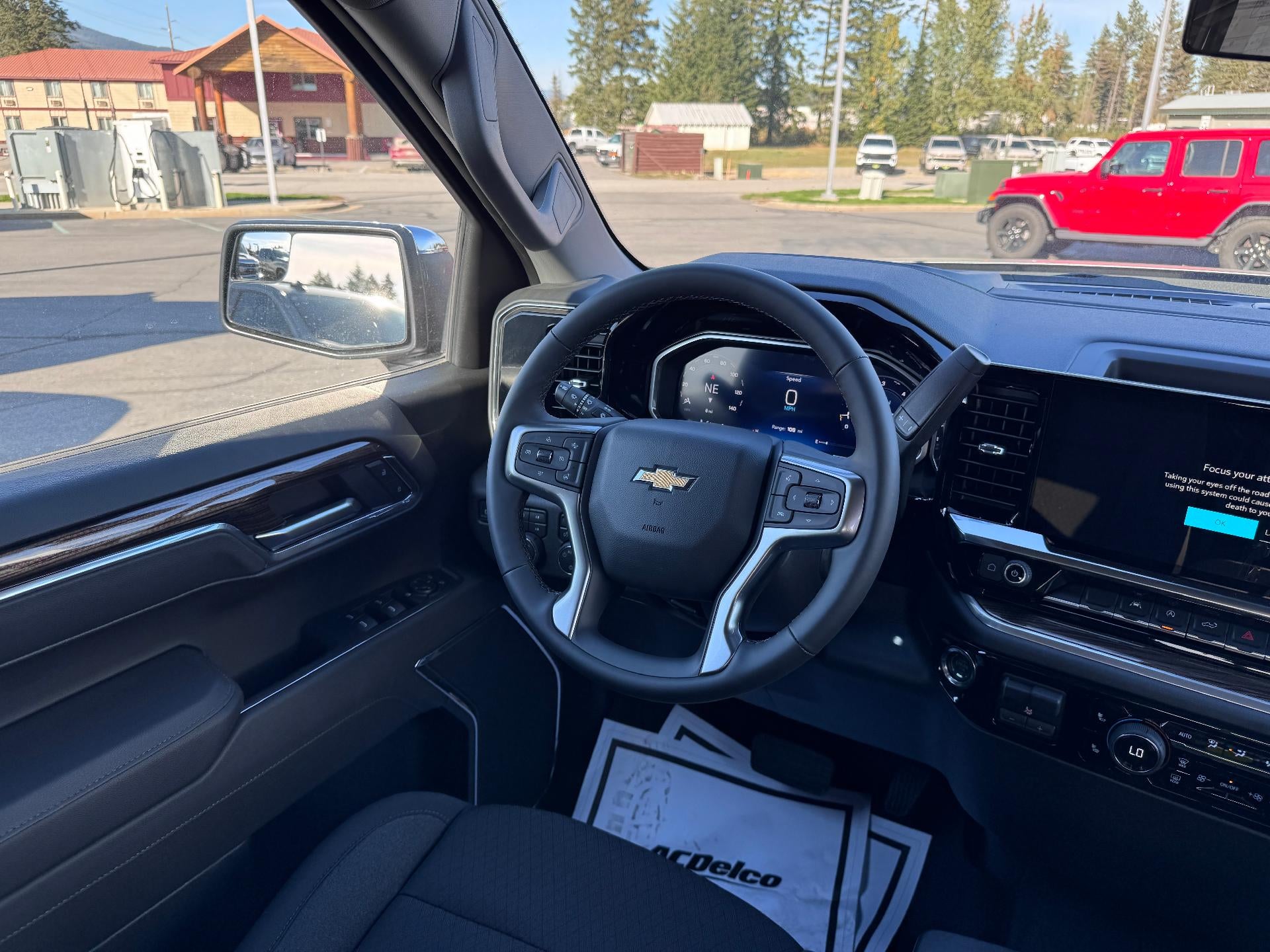 2026 Chevrolet Silverado 1500 LT / CREW / 5.3 LITER V8 / Z71 OFF ROAD / ADAPTIVE CRUISE / SHORT BOX