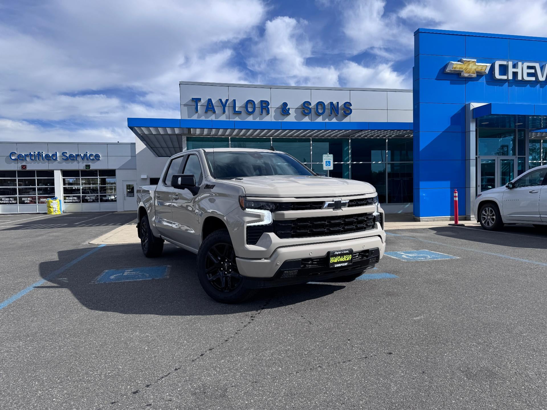 2026 Chevrolet Silverado 1500 RST / CREW / DMAX DIESEL / Z71 OFF ROAD / PREMIUM PCKG / DARK APPEARANCE