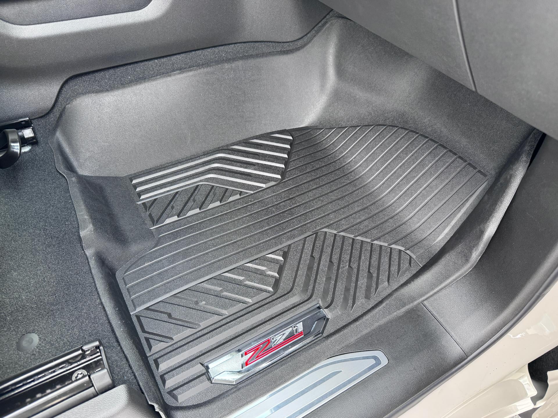 2026 Chevrolet Silverado 1500 RST / CREW / DMAX DIESEL / Z71 OFF ROAD / PREMIUM PCKG / DARK APPEARANCE