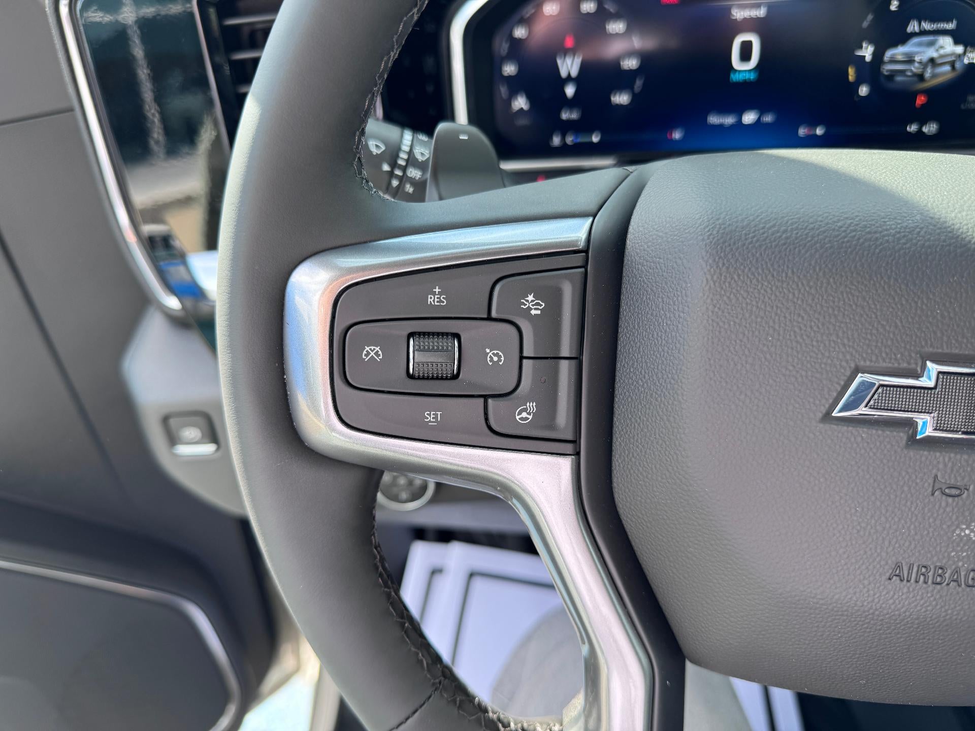 2026 Chevrolet Silverado 1500 RST / CREW / DMAX DIESEL / Z71 OFF ROAD / PREMIUM PCKG / DARK APPEARANCE