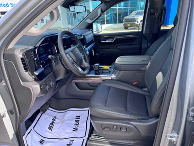 2026 Chevrolet Silverado 1500 RST / CREW / DMAX DIESEL / Z71 OFF ROAD / PREMIUM PCKG / DARK APPEARANCE