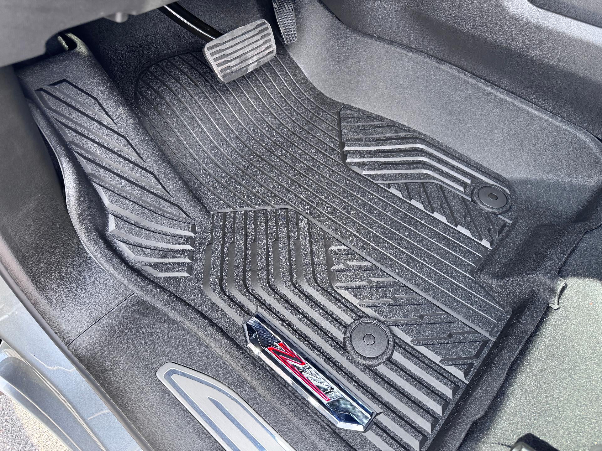 2026 Chevrolet Silverado 1500 RST / CREW / DMAX DIESEL / Z71 OFF ROAD / PREMIUM PCKG / DARK APPEARANCE