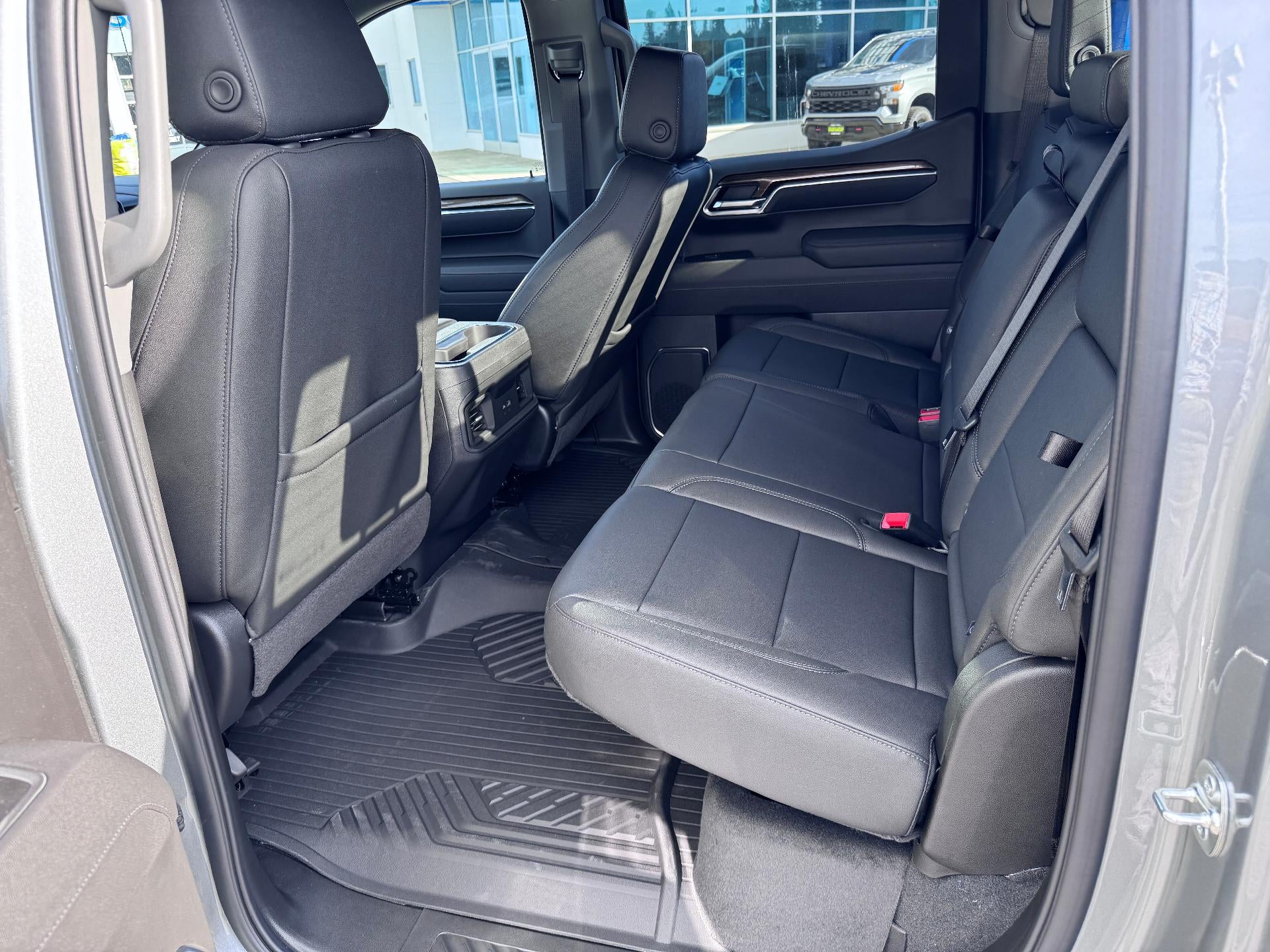 2026 Chevrolet Silverado 1500 RST / CREW / DMAX DIESEL / Z71 OFF ROAD / PREMIUM PCKG / DARK APPEARANCE