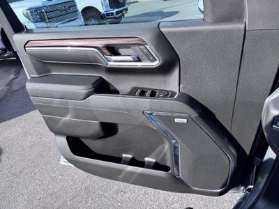 2026 Chevrolet Silverado 1500 RST / CREW / DMAX DIESEL / Z71 OFF ROAD / PREMIUM PCKG / DARK APPEARANCE