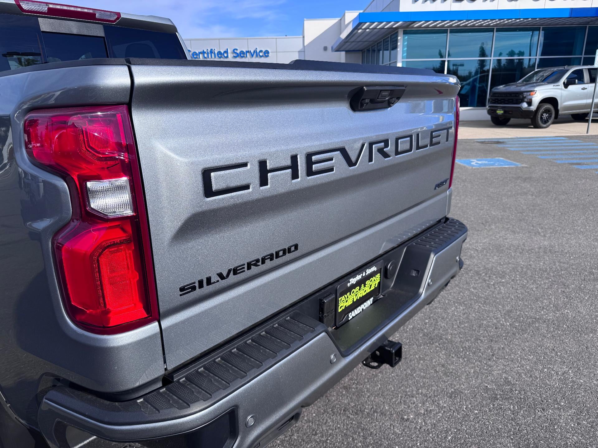 2026 Chevrolet Silverado 1500 RST / CREW / DMAX DIESEL / Z71 OFF ROAD / PREMIUM PCKG / DARK APPEARANCE