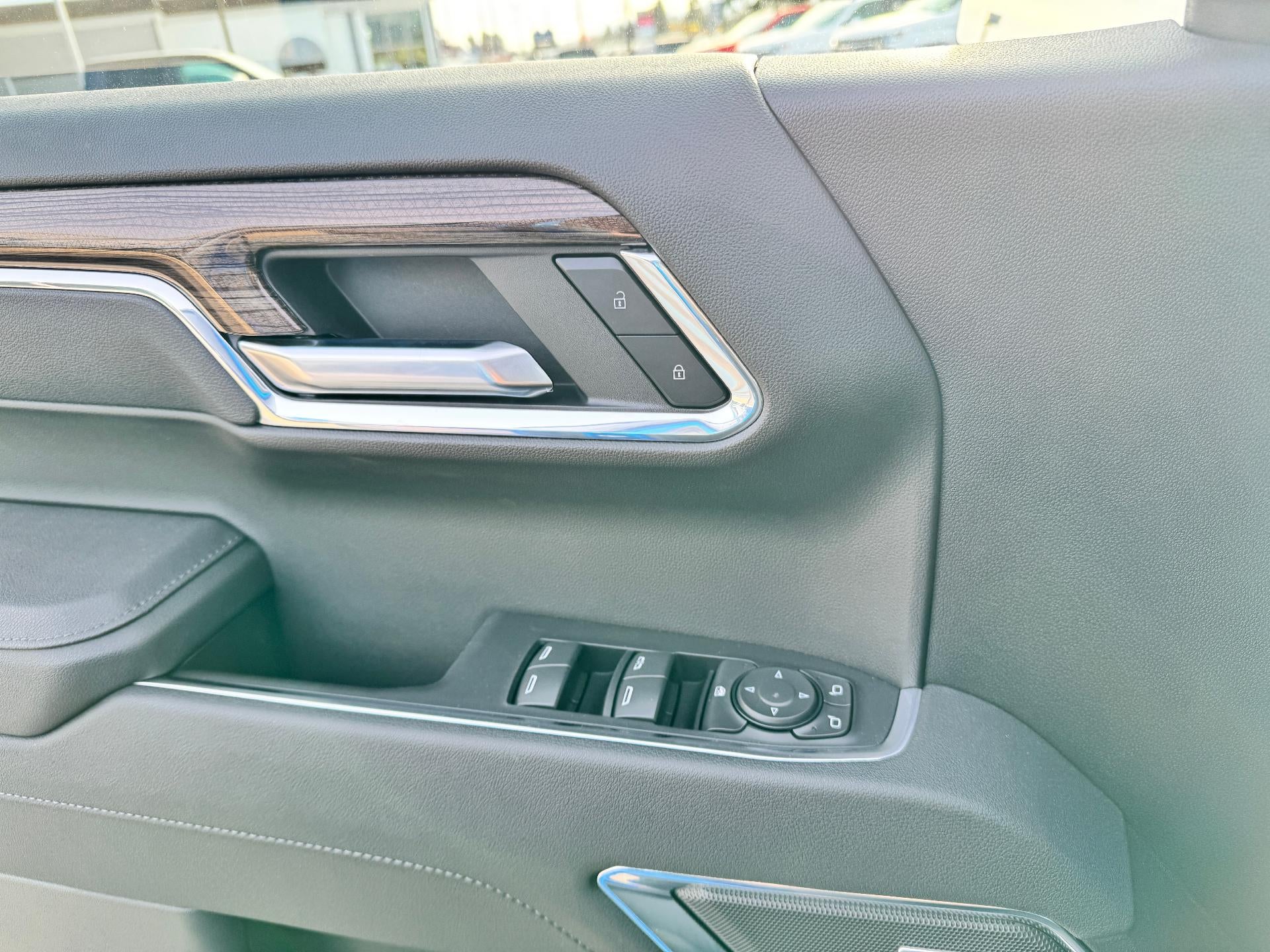 2026 Chevrolet Silverado 1500 LT / TRAIL BOSS / DMAX DIESEL / LEATHER / SUNROOF / SHORT BOX