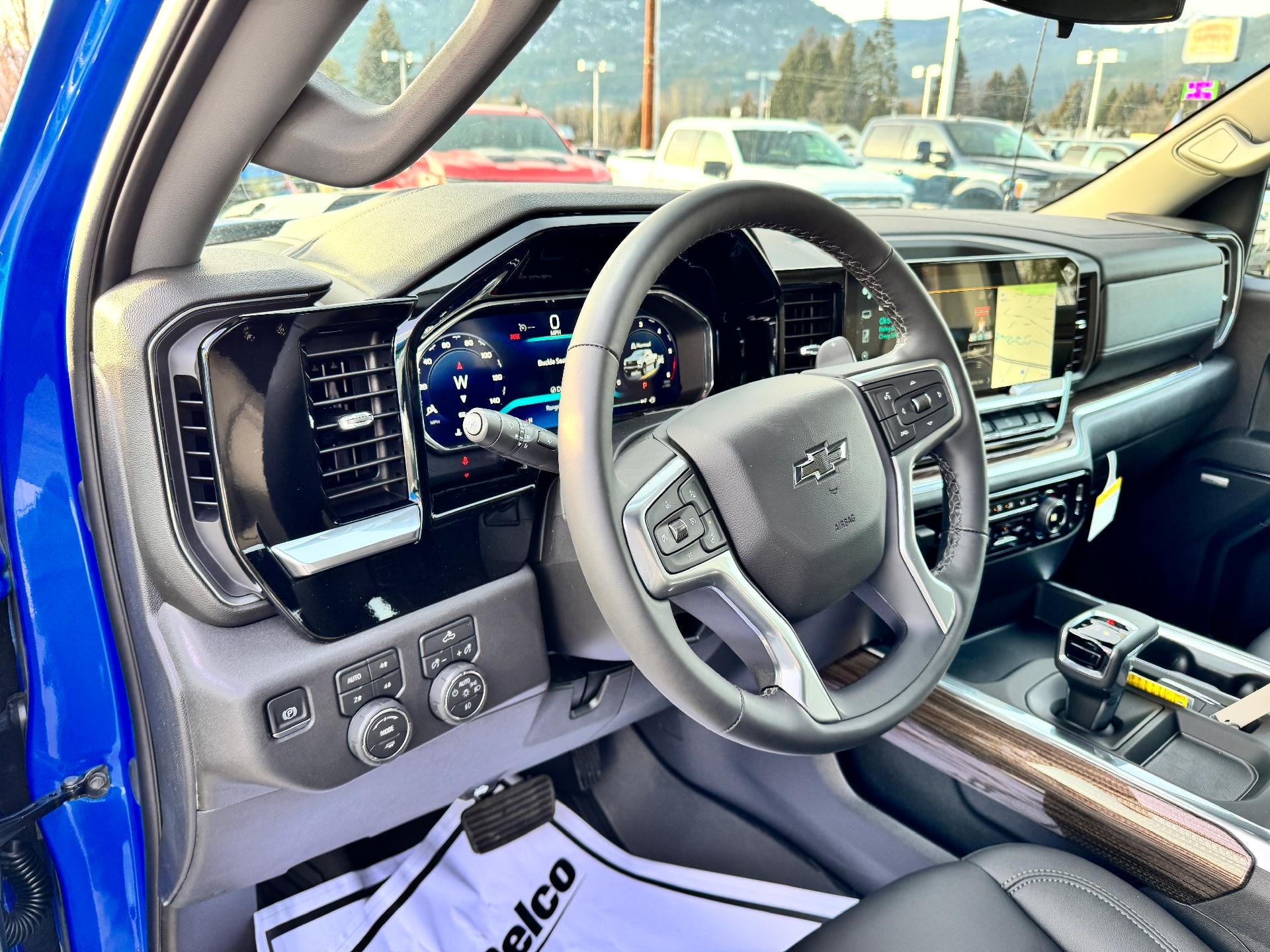 2026 Chevrolet Silverado 1500 LT / TRAIL BOSS / DMAX DIESEL / LEATHER / SUNROOF / SHORT BOX