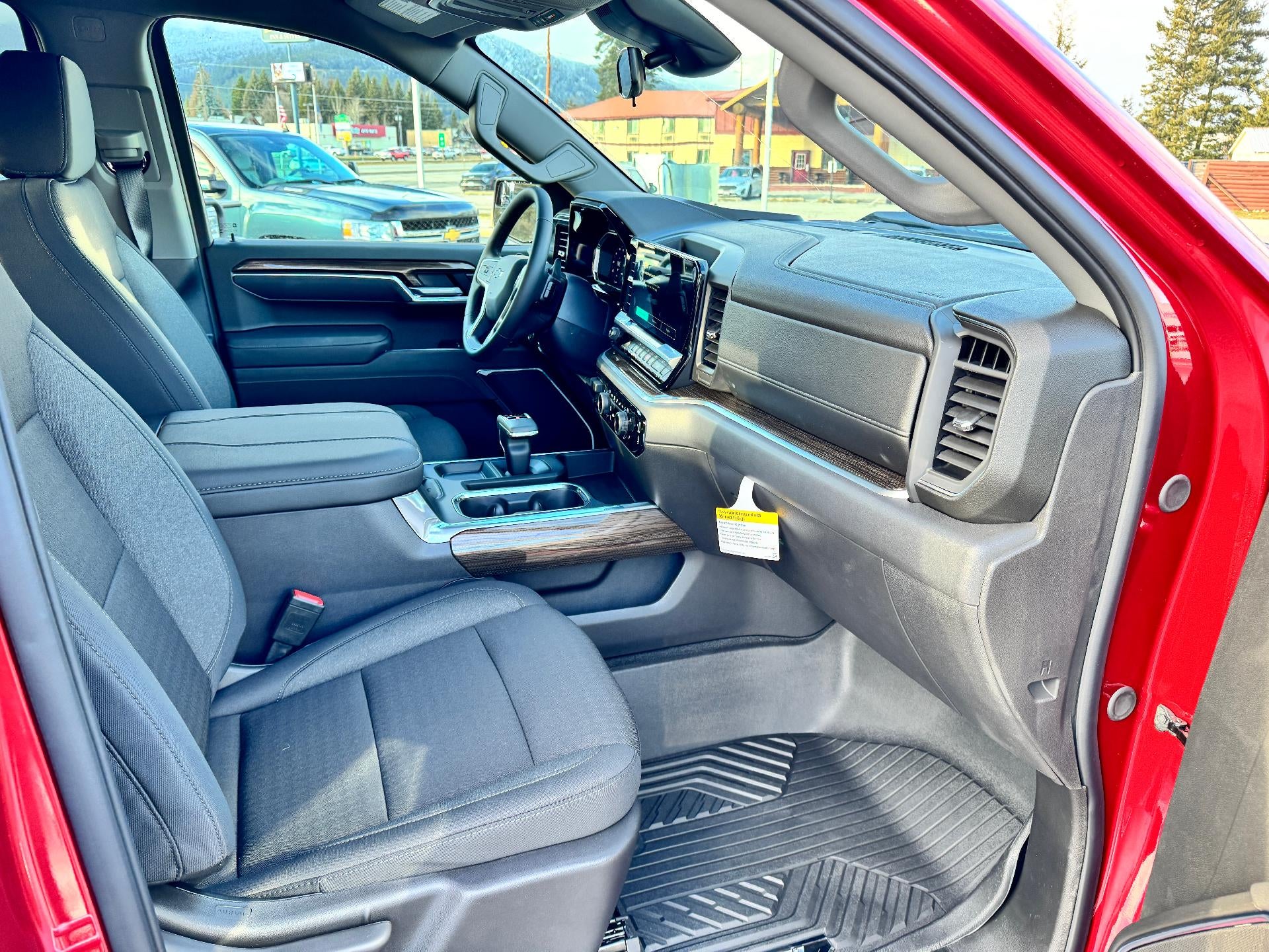 2026 Chevrolet Silverado 1500 LT / TRAIL BOSS / CREW / DMAX DIESEL / STANDARD BOX