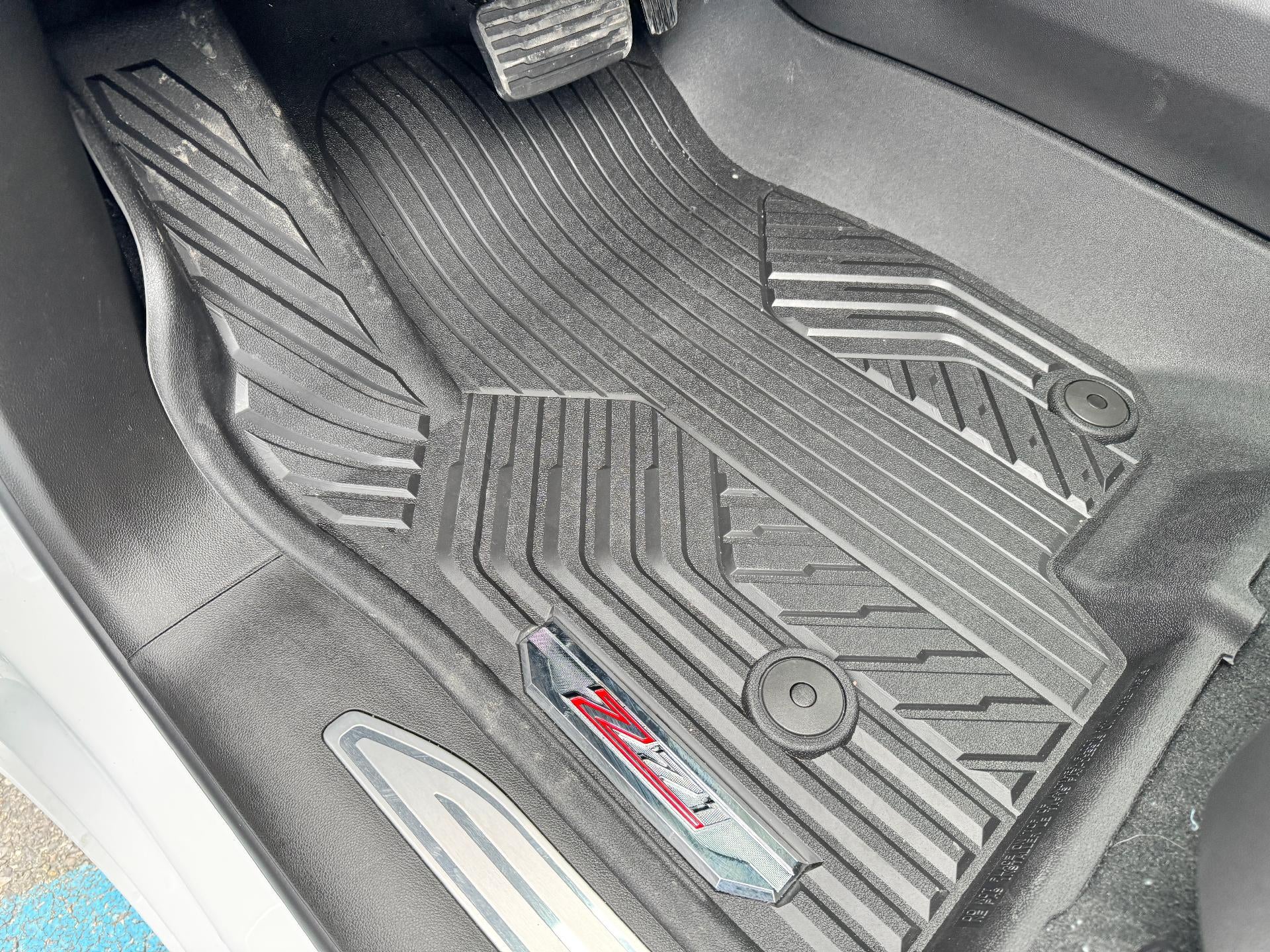 2026 Chevrolet Silverado 1500 LT / TRAIL BOSS / 5.3 LITER V8 / CREW / LEATHER / SAFETY PCKG / SHORT BOX