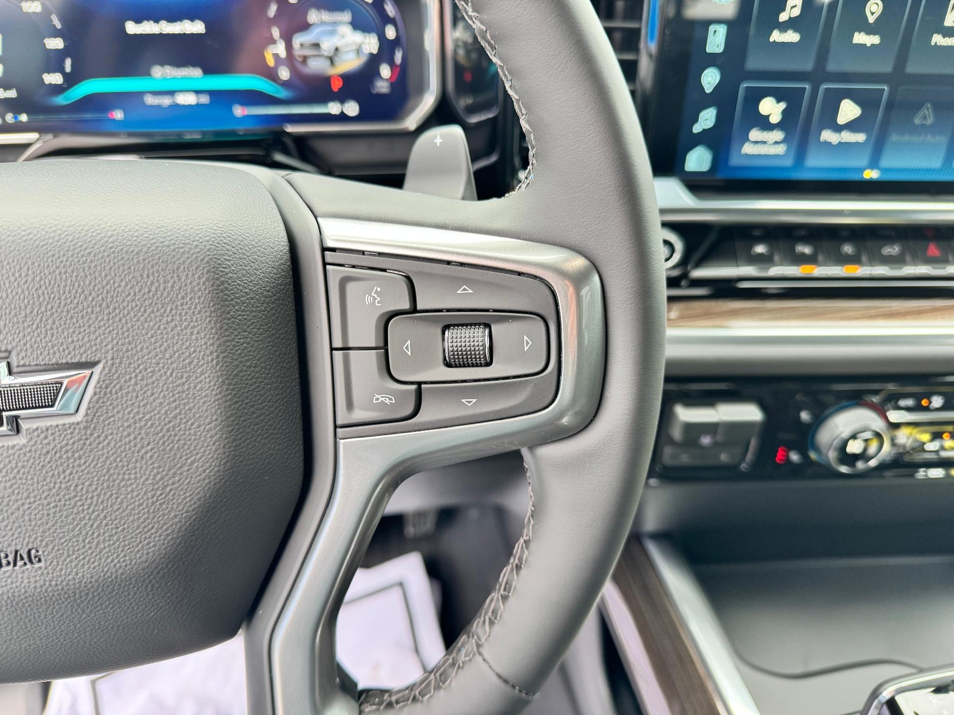 2026 Chevrolet Silverado 1500 LT / TRAIL BOSS / 5.3 LITER V8 / CREW / LEATHER / SAFETY PCKG / SHORT BOX