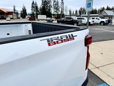 2026 Chevrolet Silverado 1500 LT / TRAIL BOSS / 5.3 LITER V8 / CREW / LEATHER / SAFETY PCKG / SHORT BOX