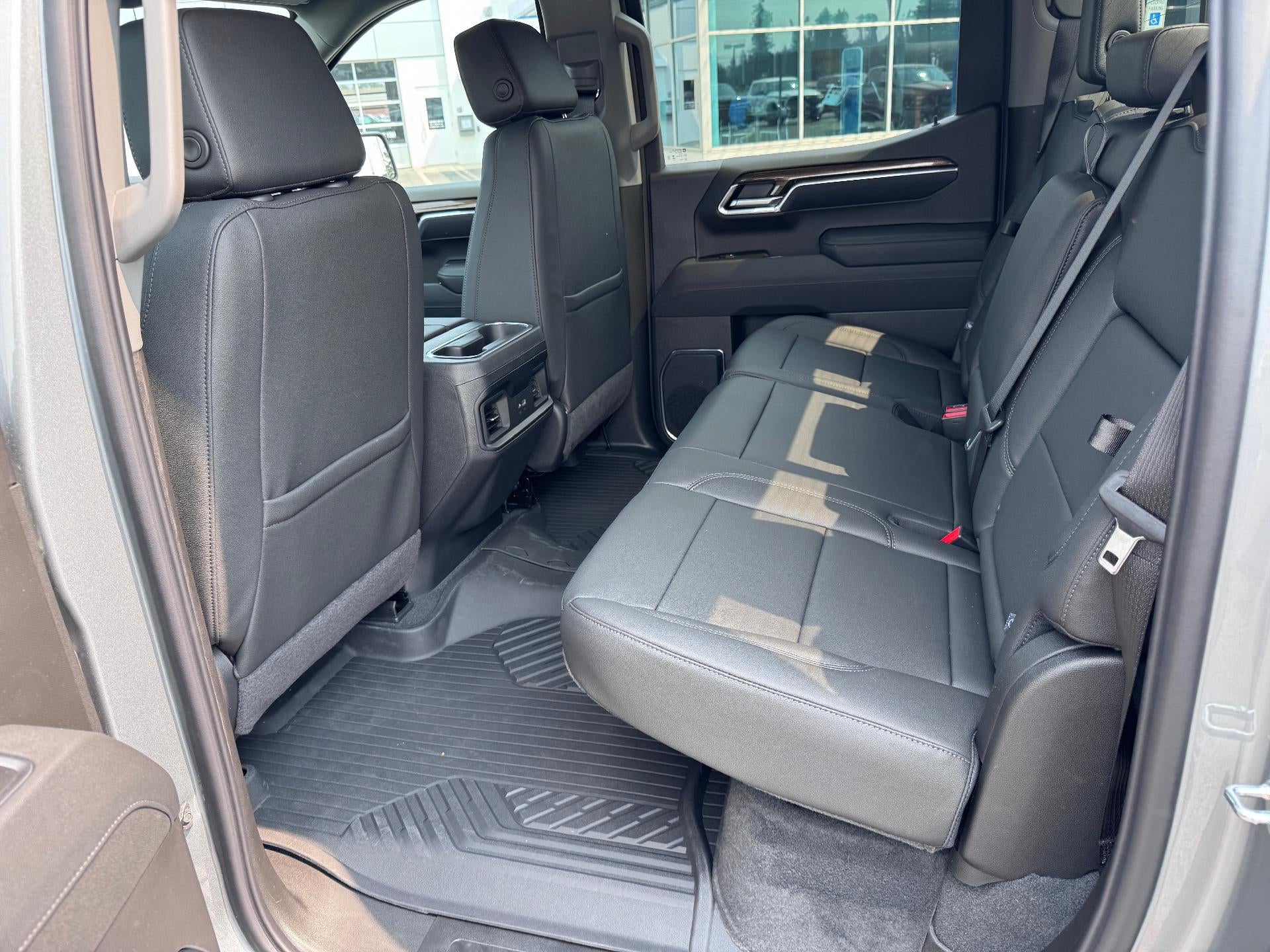 2026 Chevrolet Silverado 1500 LT / TRAIL BOSS / CREW / 6.2 LITER V8 / PREMIUM PCKG / SHORT BOX