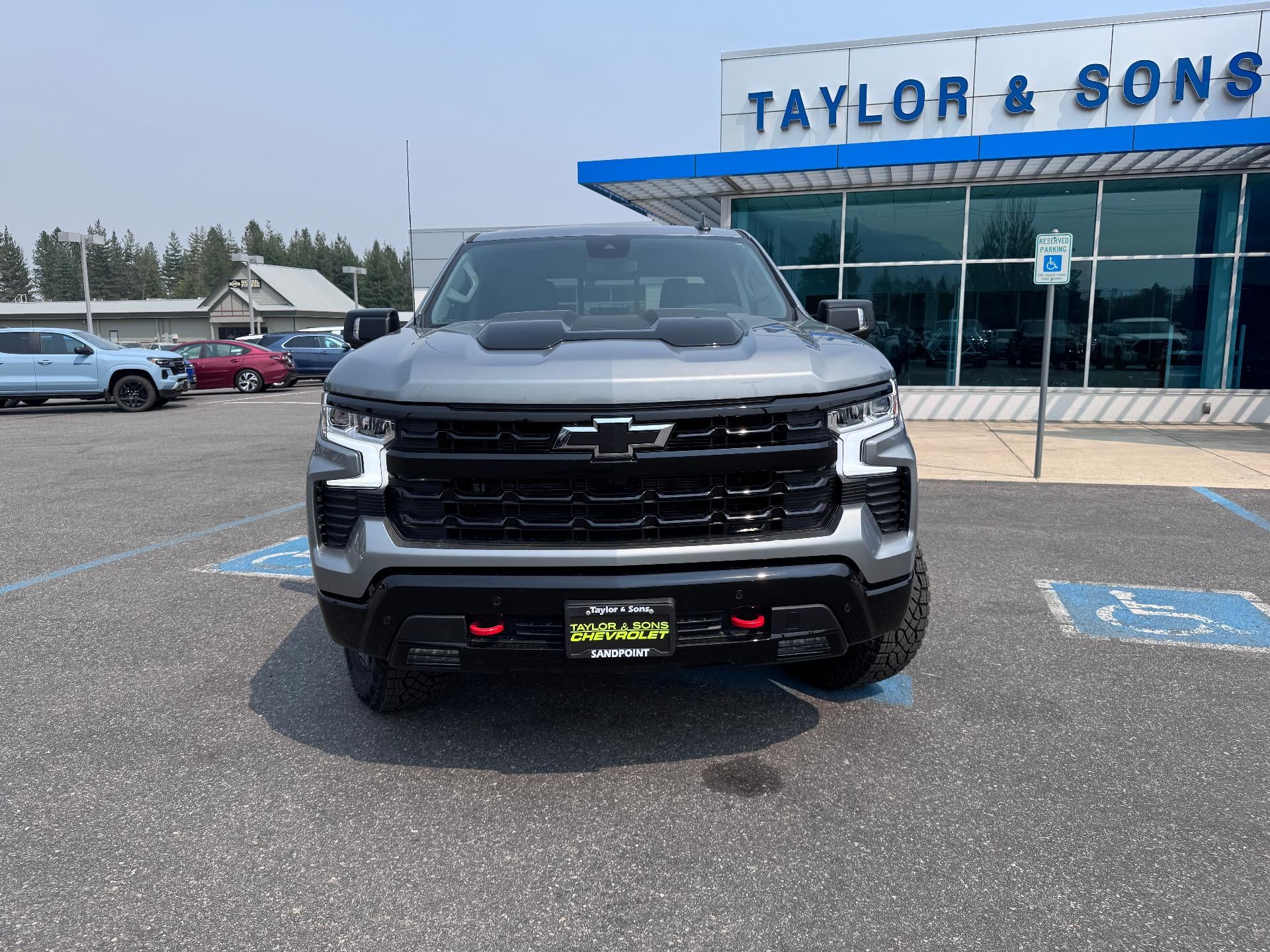 2026 Chevrolet Silverado 1500 LT / TRAIL BOSS / CREW / 6.2 LITER V8 / PREMIUM PCKG / SHORT BOX
