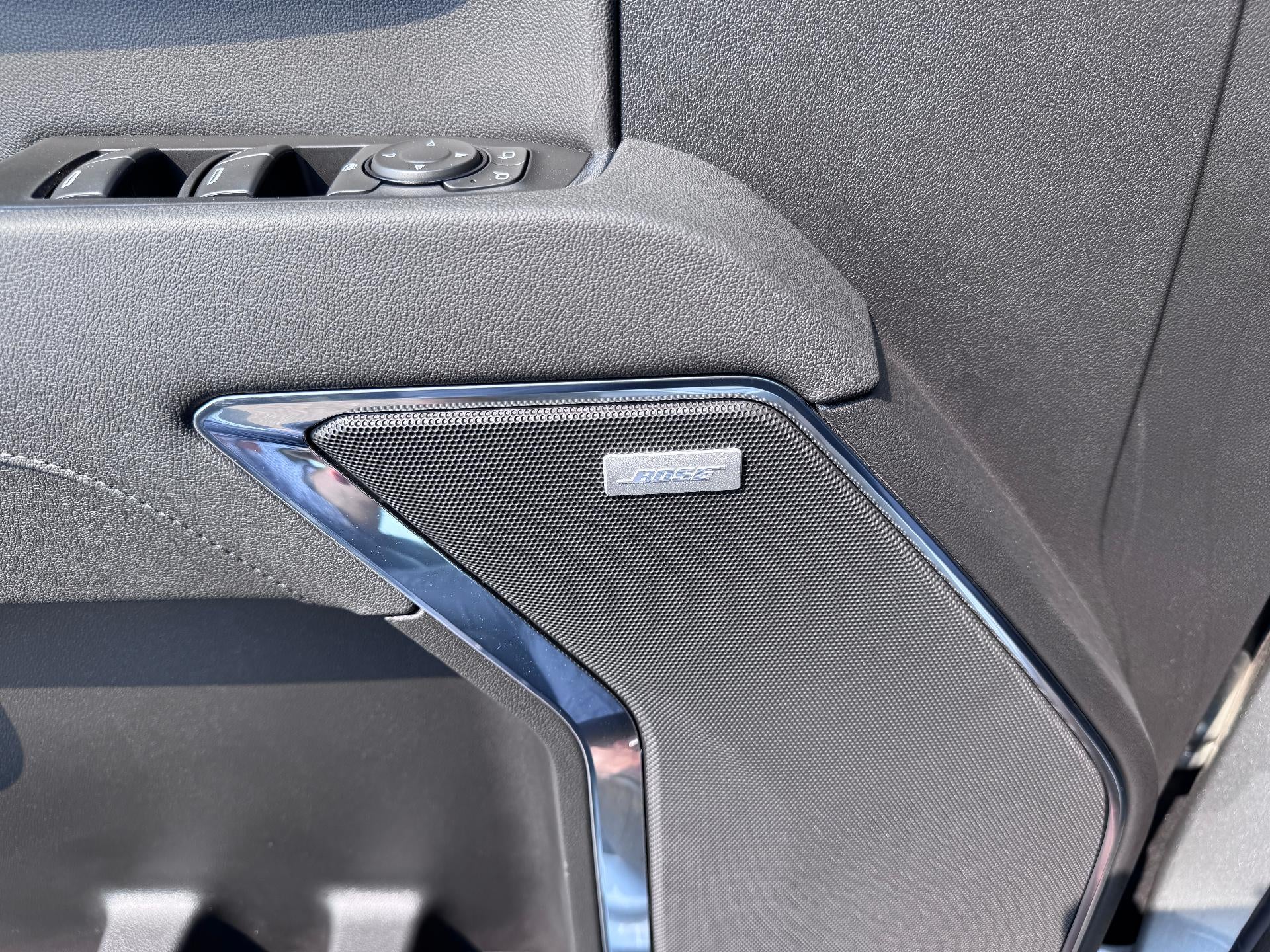 2026 Chevrolet Silverado 1500 LT / TRAIL BOSS / CREW / 6.2 LITER V8 / PREMIUM PCKG / SHORT BOX