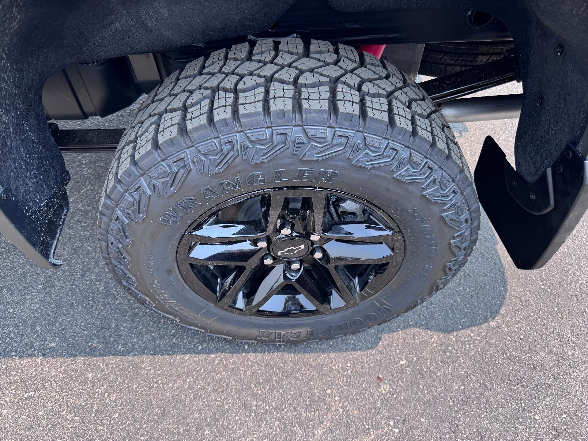 2026 Chevrolet Silverado 1500 LT / TRAIL BOSS / CREW / 6.2 LITER V8 / PREMIUM PCKG / SHORT BOX