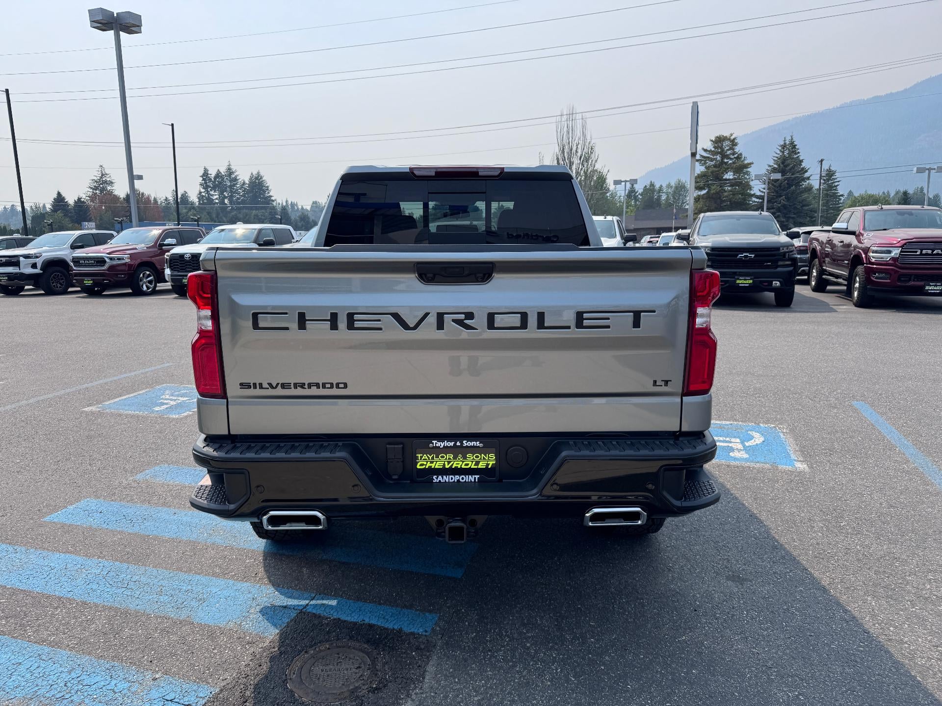 2026 Chevrolet Silverado 1500 LT / TRAIL BOSS / CREW / 6.2 LITER V8 / PREMIUM PCKG / SHORT BOX