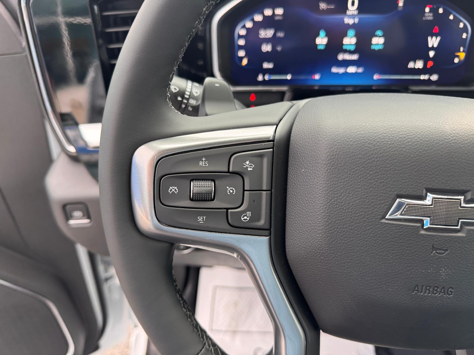 2026 Chevrolet Silverado 1500 LT / TRAIL BOSS / CREW / 6.2 LITER V8 / PREMIUM PCKG / STANDARD BOX