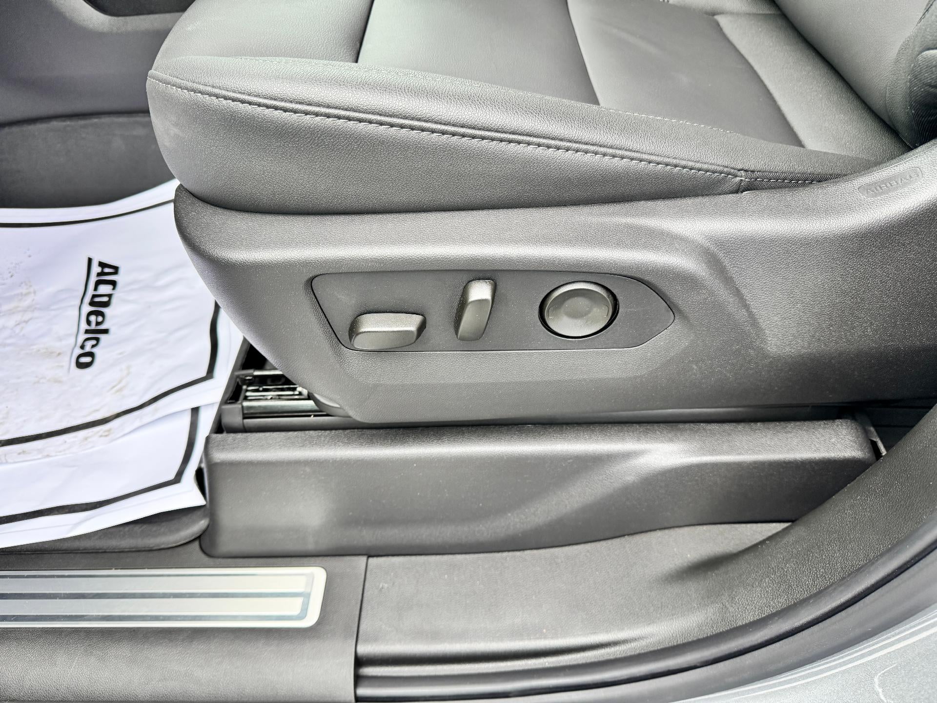 2026 Chevrolet Silverado 1500 LT / TRAIL BOSS / CREW / 6.2 LITER V8 / PREMIUM PCKG / ADAPTIVE CRUISE / STANDARD BOX