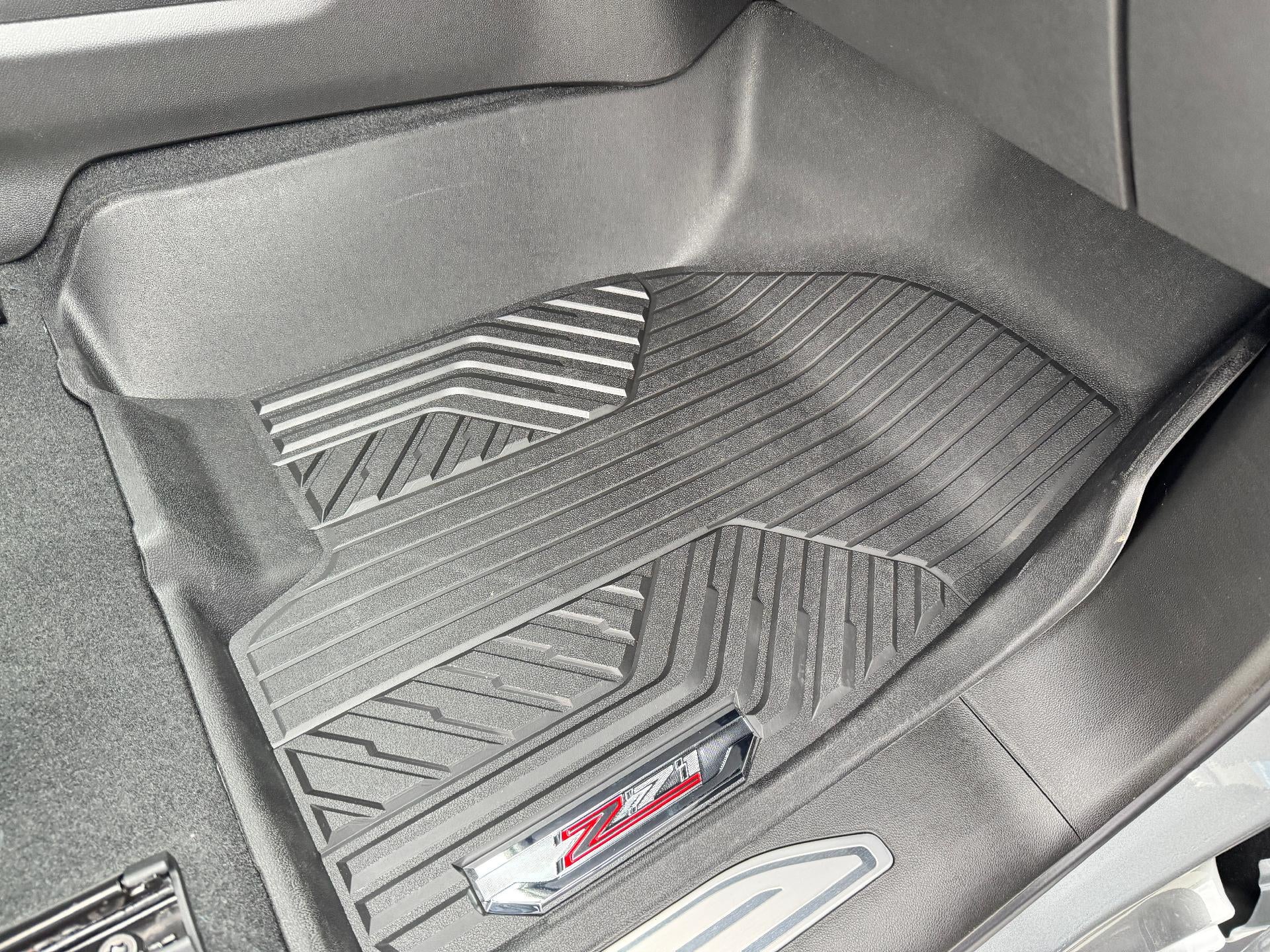 2026 Chevrolet Silverado 1500 LT / TRAIL BOSS / CREW / 6.2 LITER V8 / PREMIUM PCKG / ADAPTIVE CRUISE / STANDARD BOX