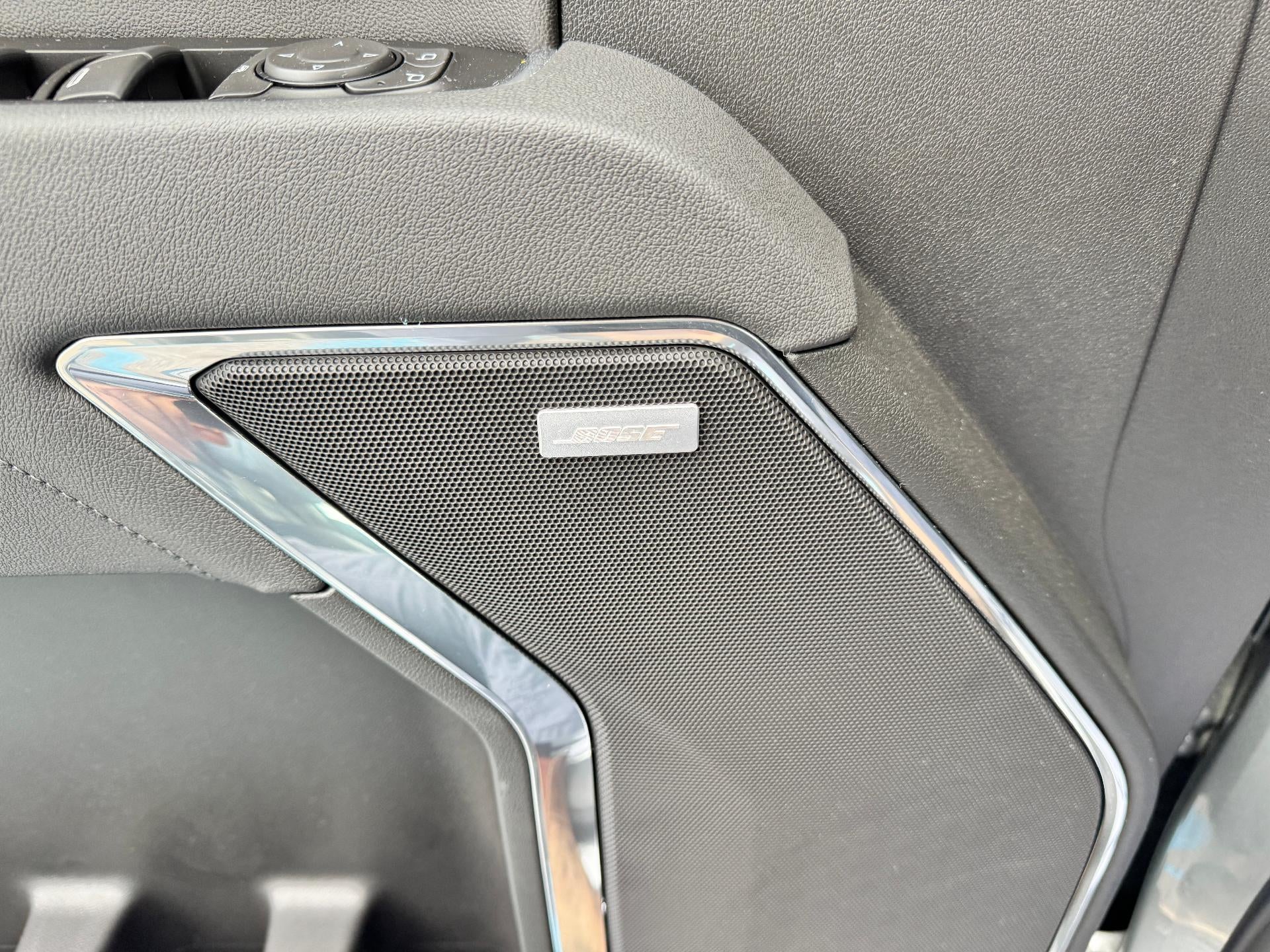 2026 Chevrolet Silverado 1500 LT / TRAIL BOSS / CREW / 6.2 LITER V8 / PREMIUM PCKG / ADAPTIVE CRUISE / STANDARD BOX