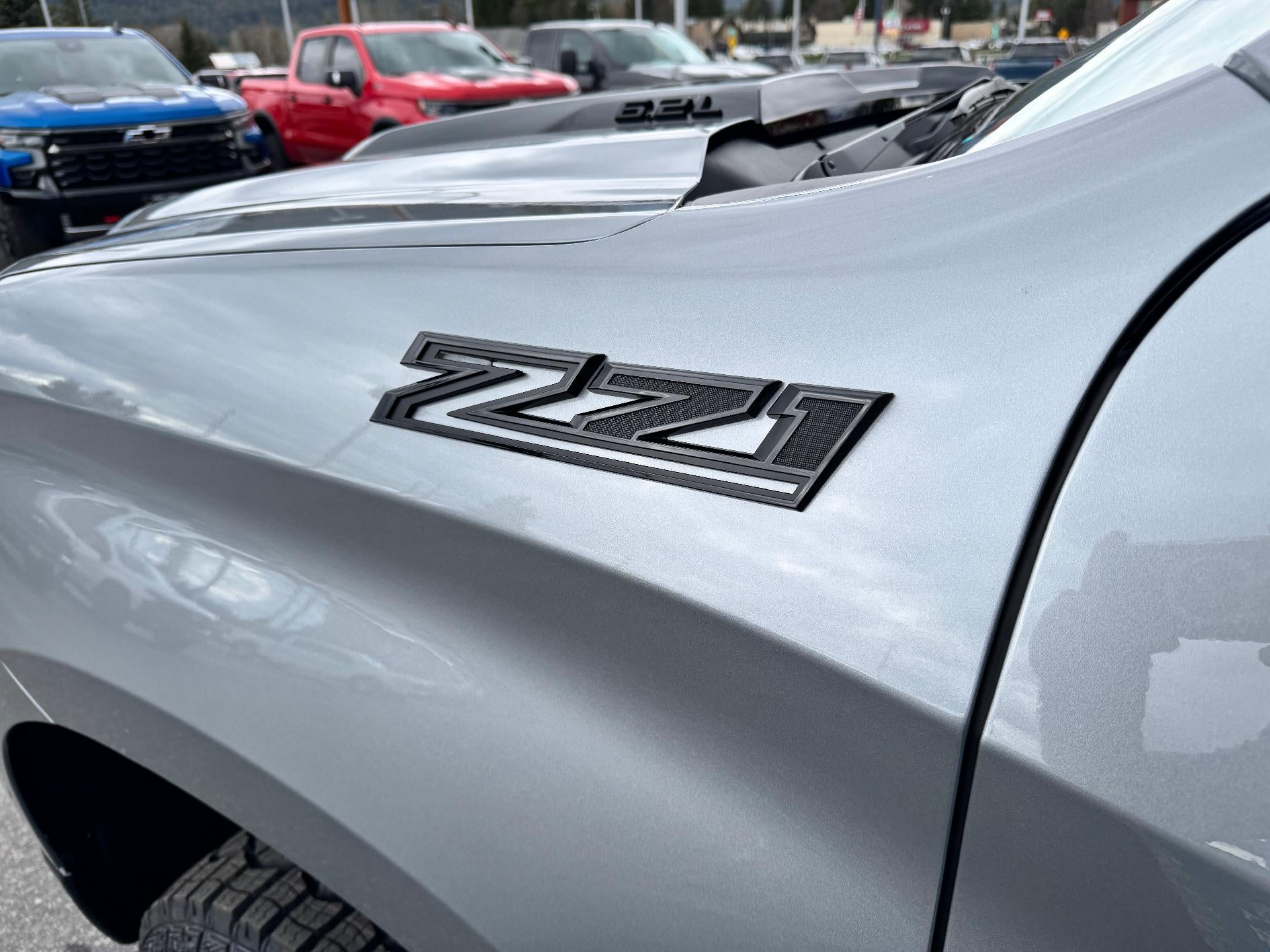 2026 Chevrolet Silverado 1500 LT / TRAIL BOSS / CREW / 6.2 LITER V8 / PREMIUM PCKG / ADAPTIVE CRUISE / STANDARD BOX