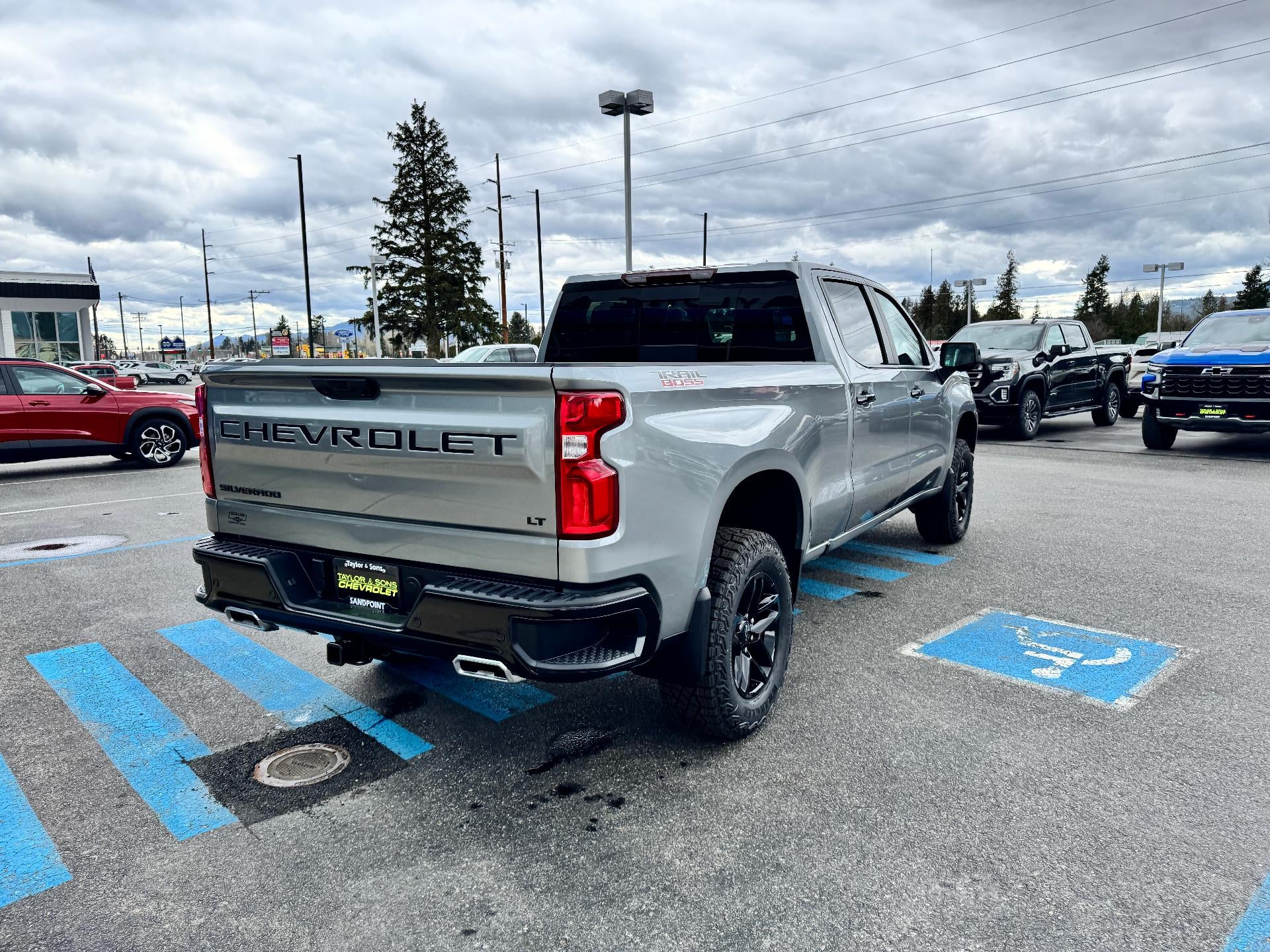 2026 Chevrolet Silverado 1500 LT / TRAIL BOSS / CREW / 6.2 LITER V8 / PREMIUM PCKG / ADAPTIVE CRUISE / STANDARD BOX