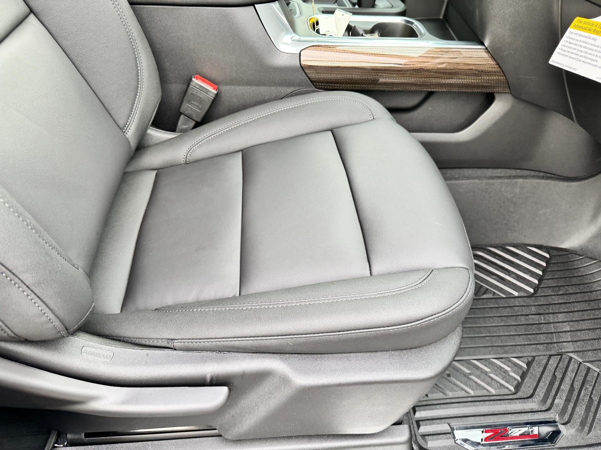 2026 Chevrolet Silverado 1500 LT TRAIL BOSS / CREW / 6.2 LITER V8 / MIDNIGHT PCKG / PREMIUM / SHORT BOX