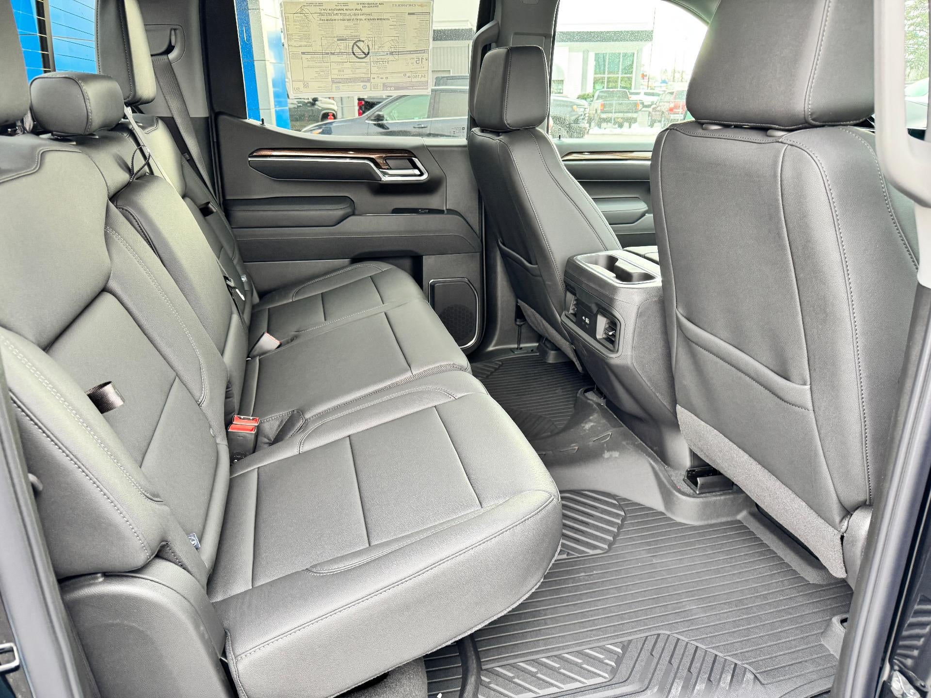 2026 Chevrolet Silverado 1500 LT TRAIL BOSS / CREW / 6.2 LITER V8 / MIDNIGHT PCKG / PREMIUM / SHORT BOX