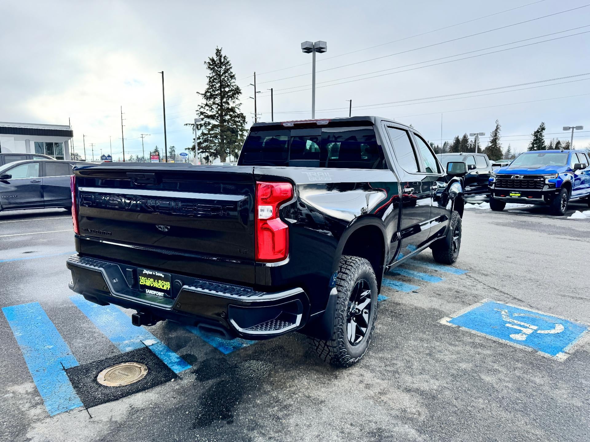 2026 Chevrolet Silverado 1500 LT TRAIL BOSS / CREW / 6.2 LITER V8 / MIDNIGHT PCKG / PREMIUM / SHORT BOX